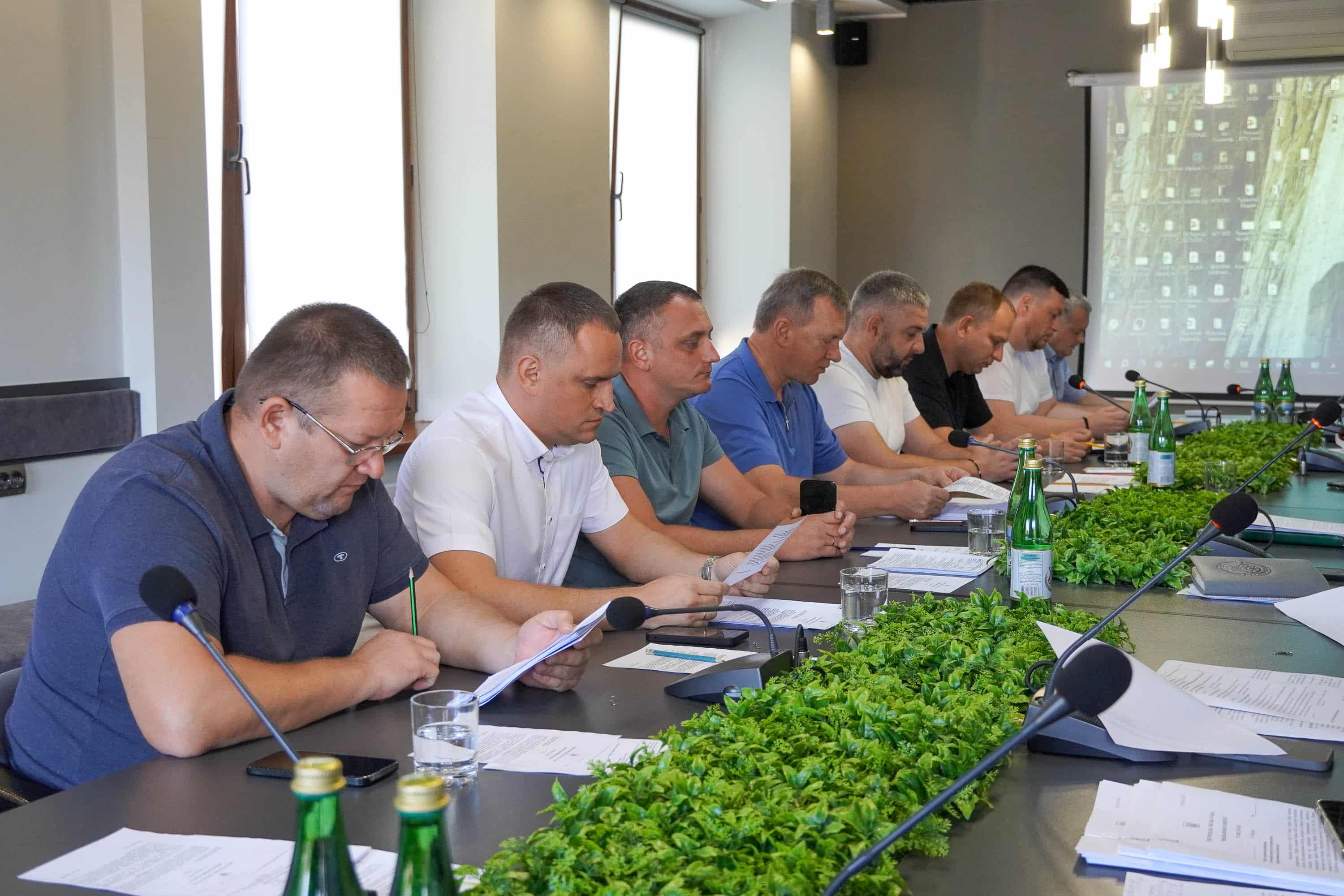 Безоплатне харчування, тарифи на вивезення сміття та захист дітей: рішення виконкому