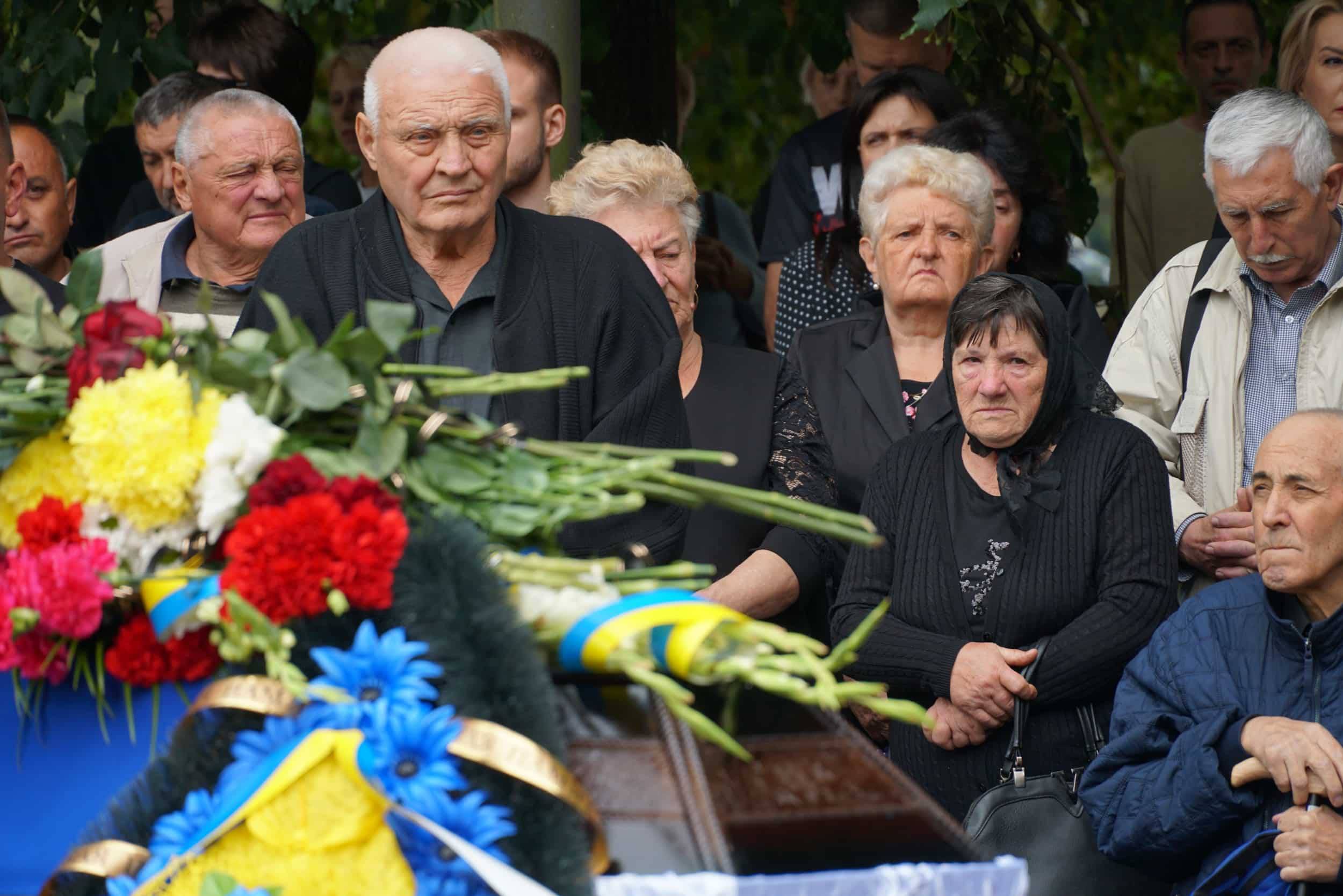 В Ужгороді сьогодні віддали останню шану 49-річному захиснику України, старшому солдату Івану Ігнацевичу
