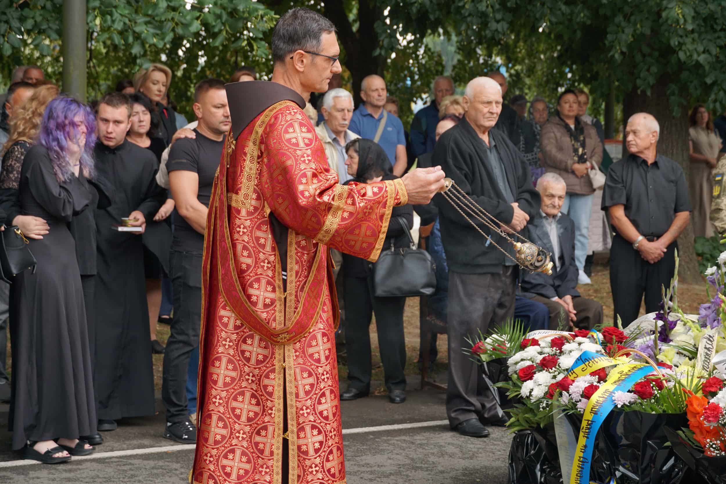 В Ужгороді сьогодні віддали останню шану 49-річному захиснику України, старшому солдату Івану Ігнацевичу