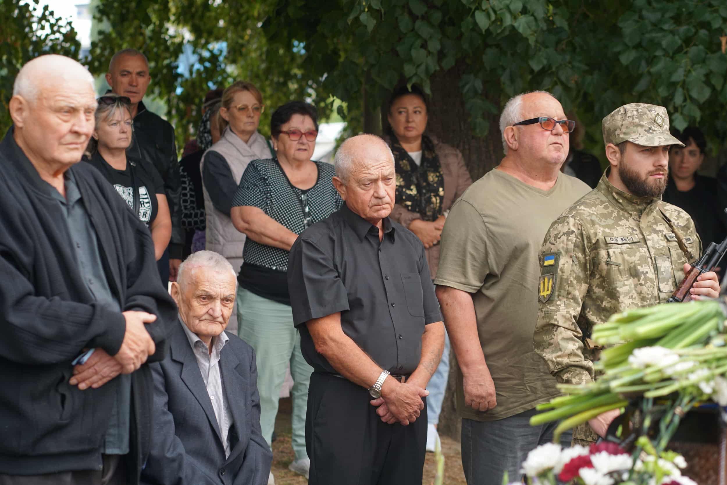 В Ужгороді сьогодні віддали останню шану 49-річному захиснику України, старшому солдату Івану Ігнацевичу