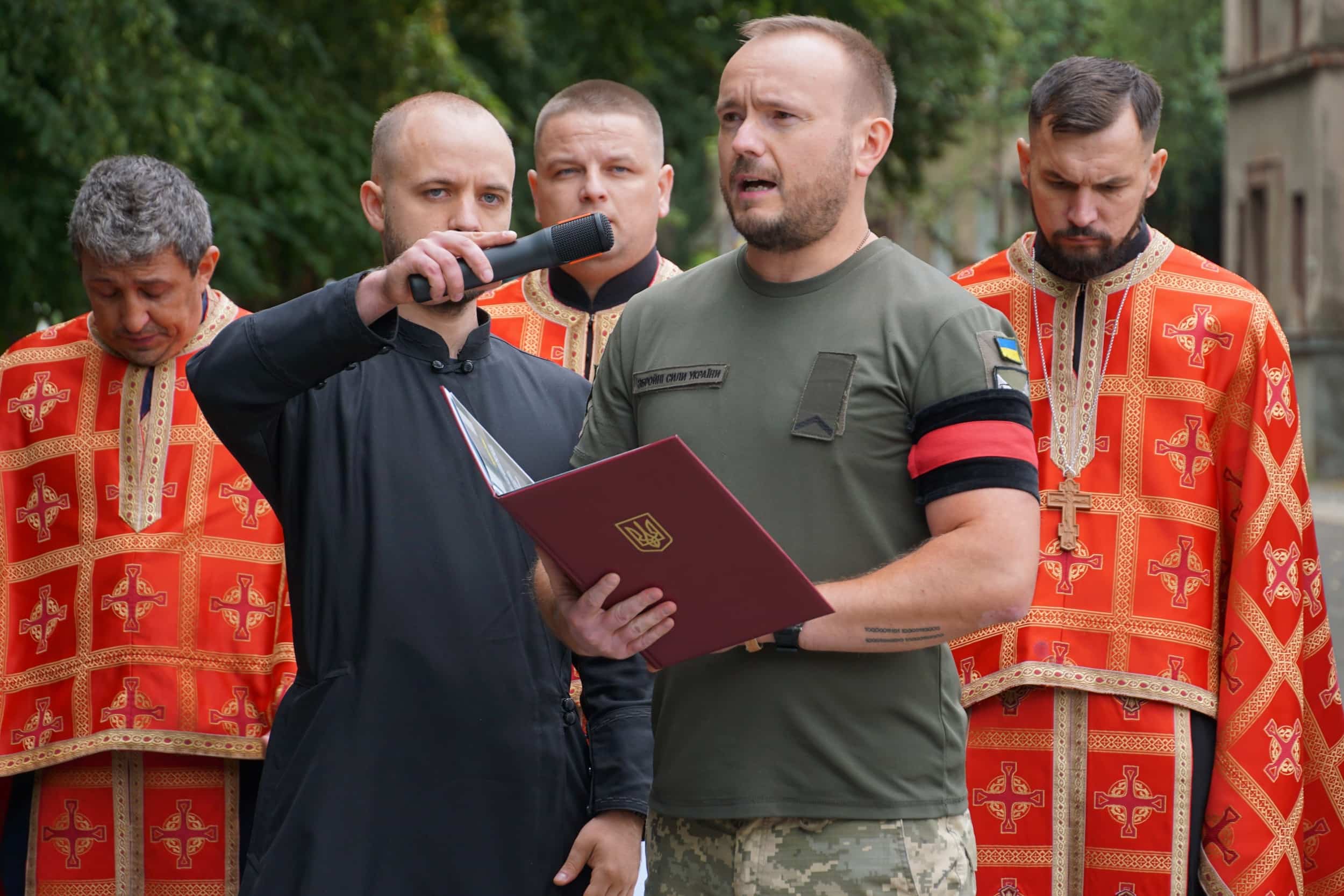 В Ужгороді сьогодні віддали останню шану 49-річному захиснику України, старшому солдату Івану Ігнацевичу