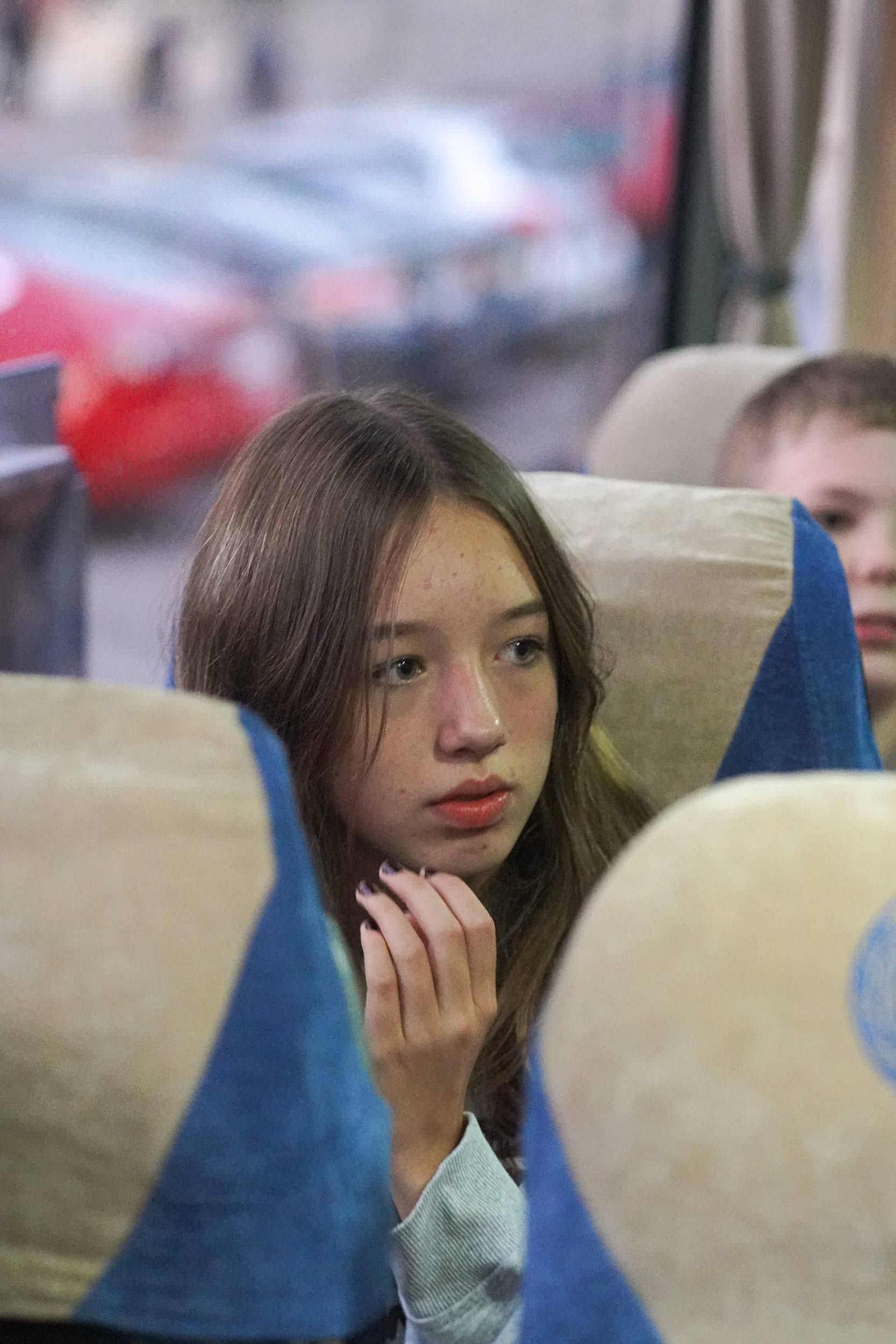Сьогодні 48 дітей із Ужгорода вирушили на відпочинок до Угорщини