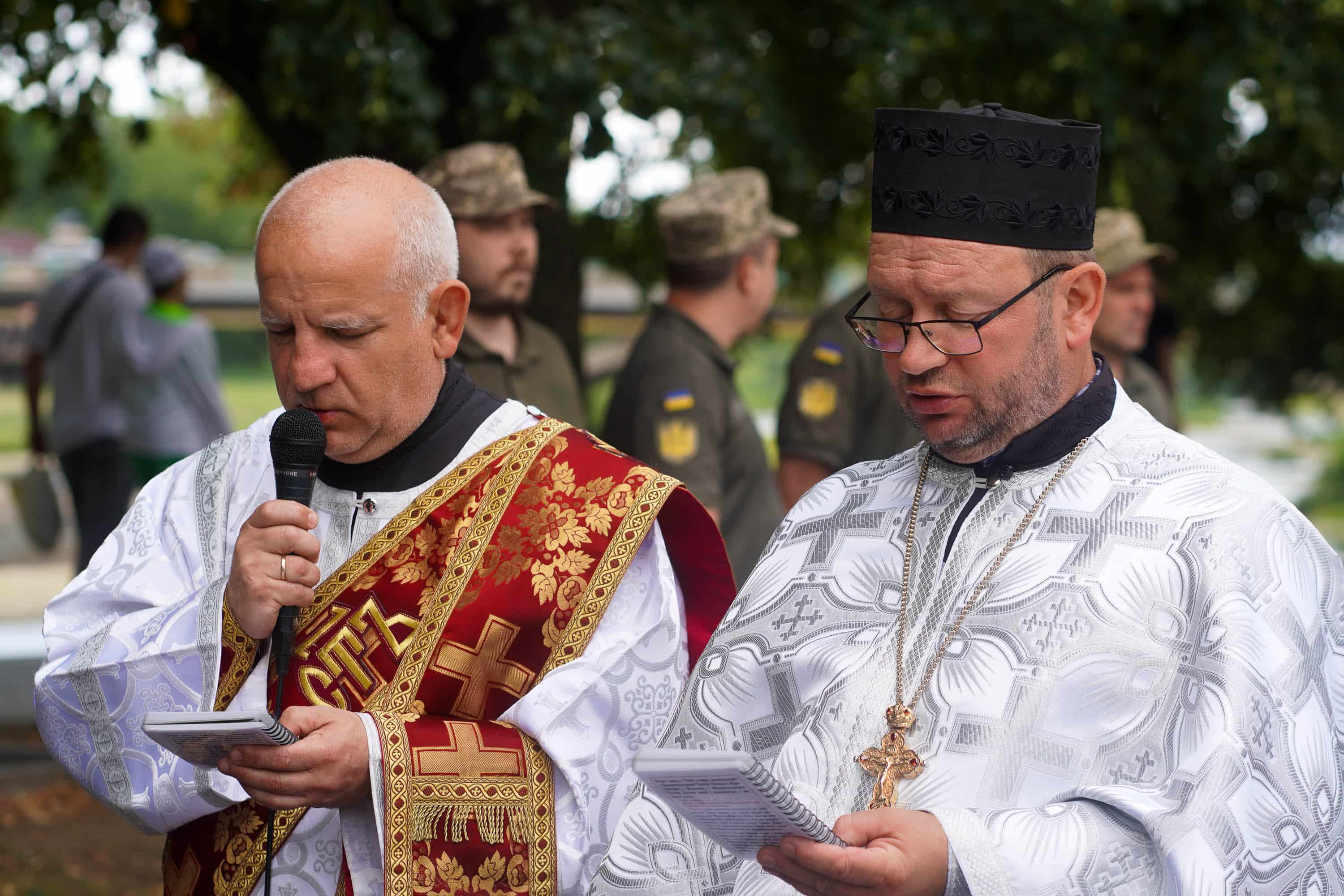 Сьогодні в Ужгороді попрощалися із 36-річним солдатом Миколою Філюком