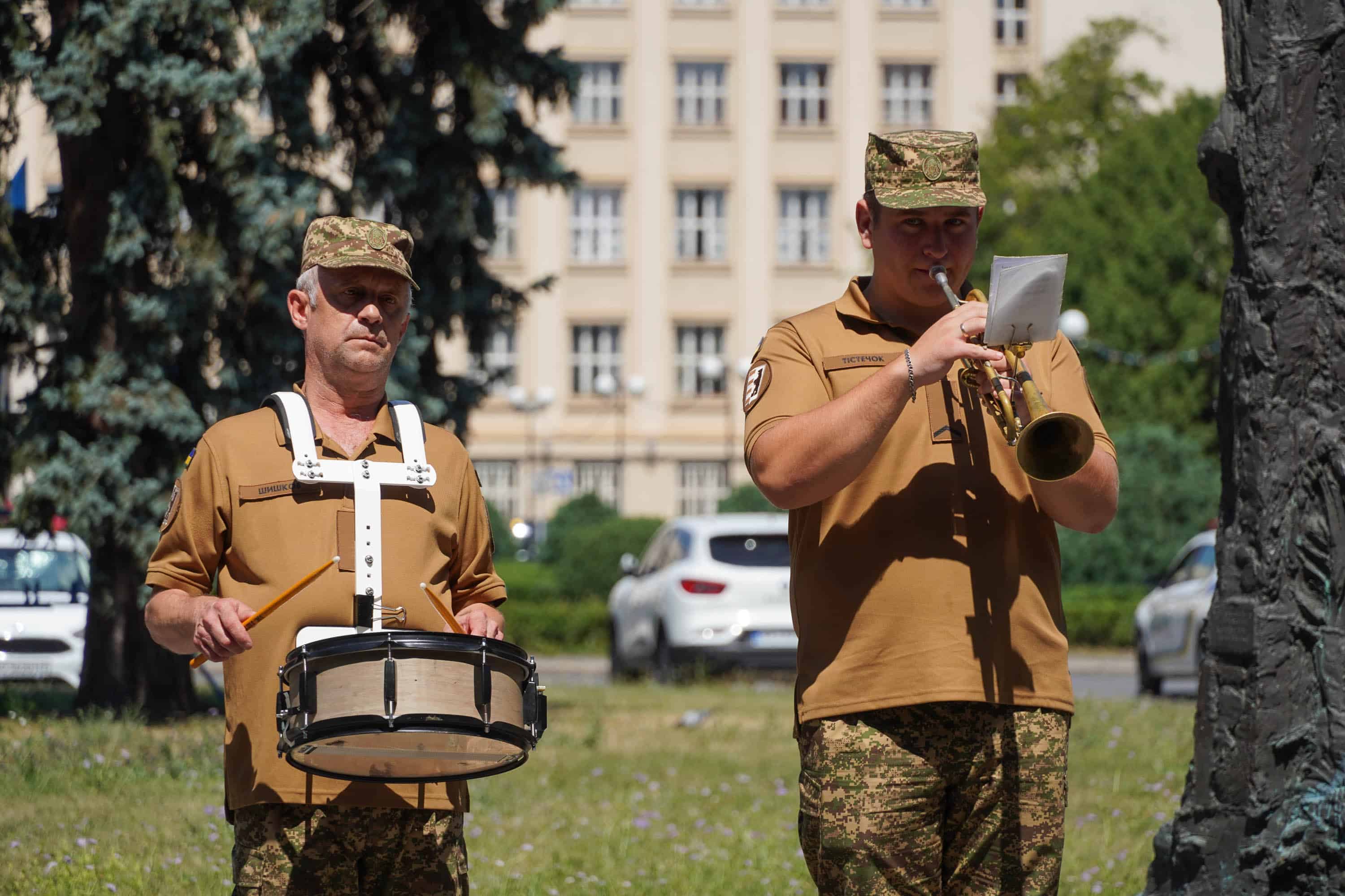 Сьогодні в Ужгороді попрощалися із 44-річним солдатом Андрієм Куном