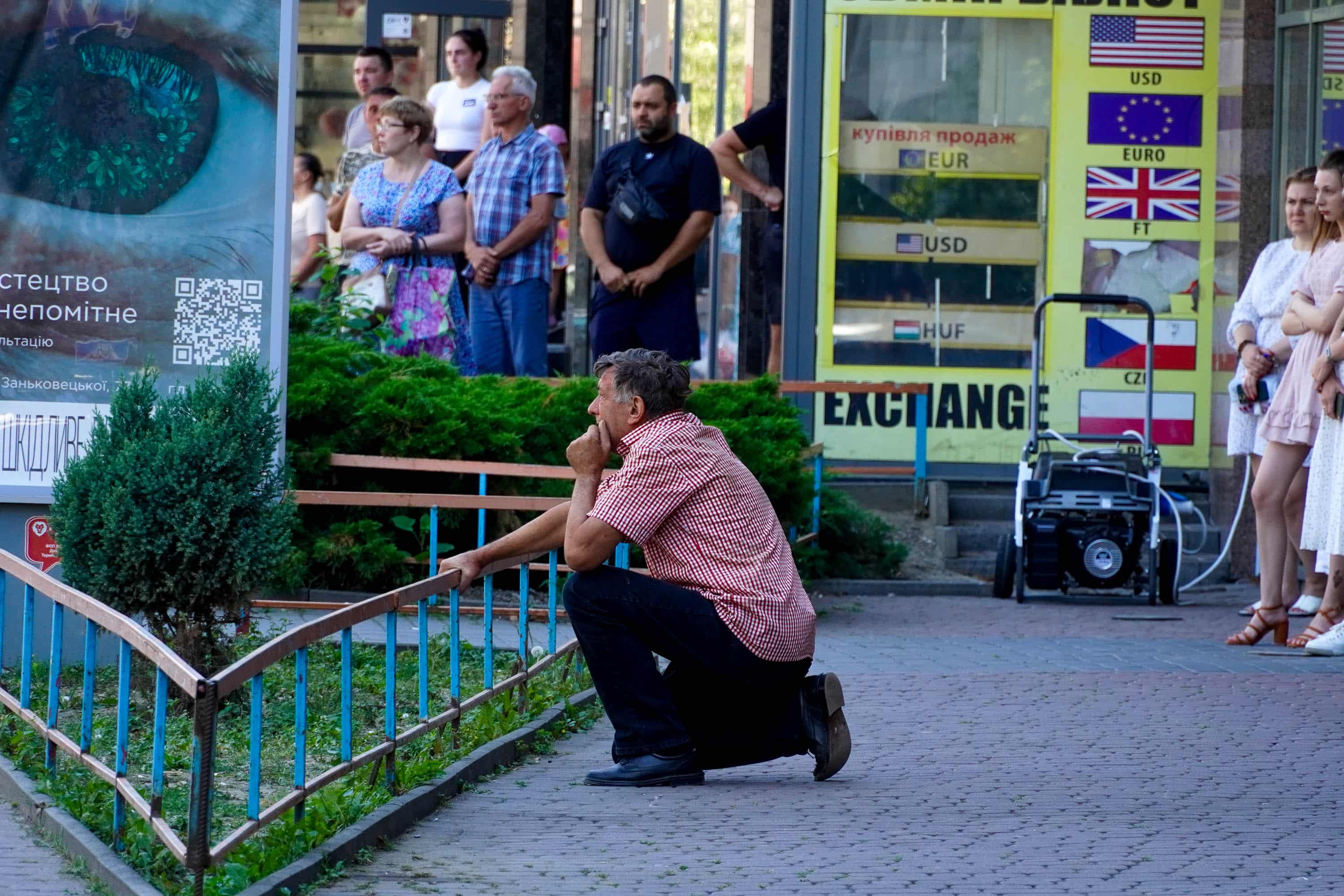 Сьогодні в Ужгороді попрощалися із 44-річним солдатом Андрієм Куном