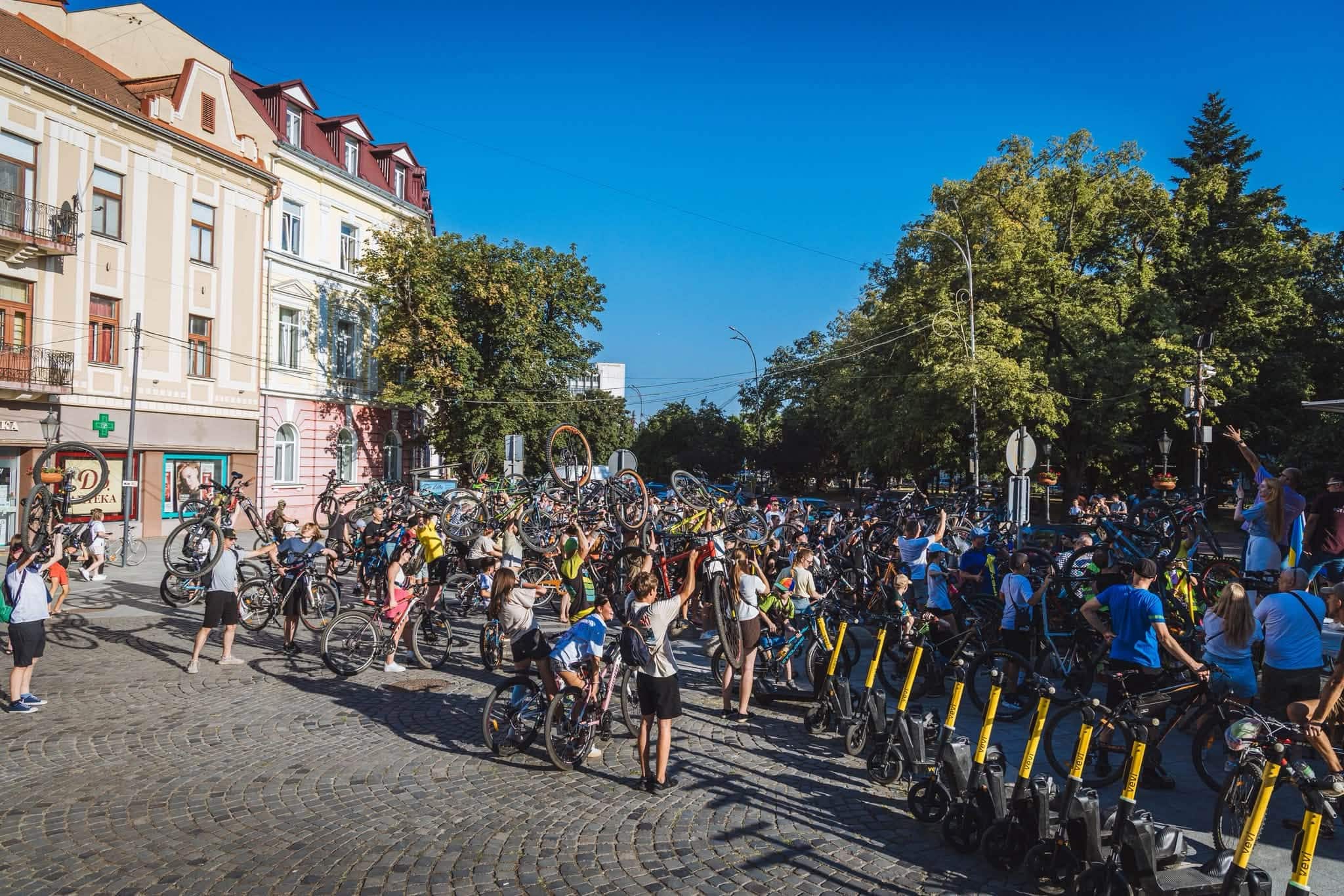 75 351 гривню зібрали в Ужгороді під час благодійного велозаїзду Big Сity Ride
