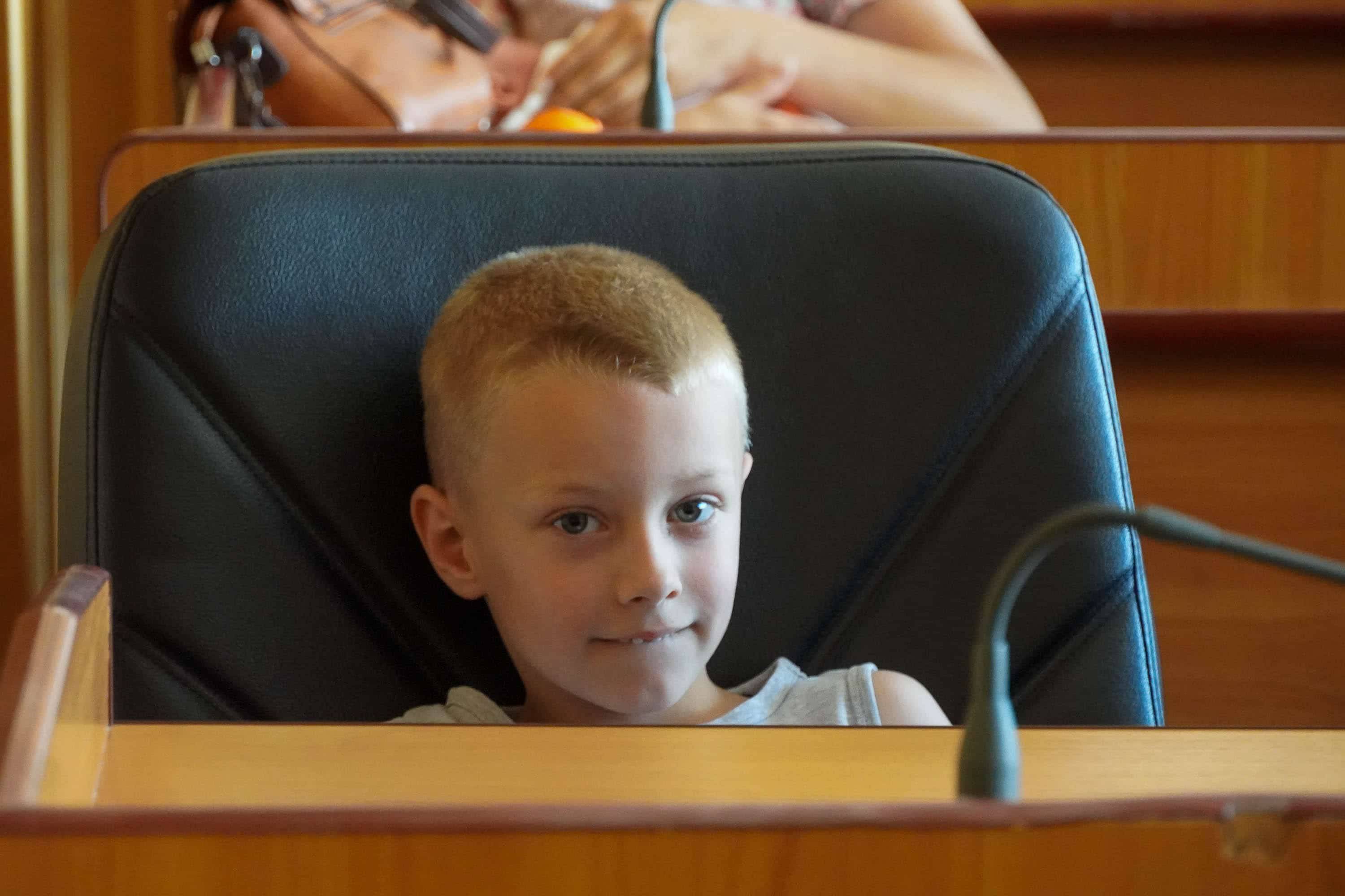 Напередодні нового навчального року в Ужгороді провели соціальну акцію на підтримку дітей військовослужбовців