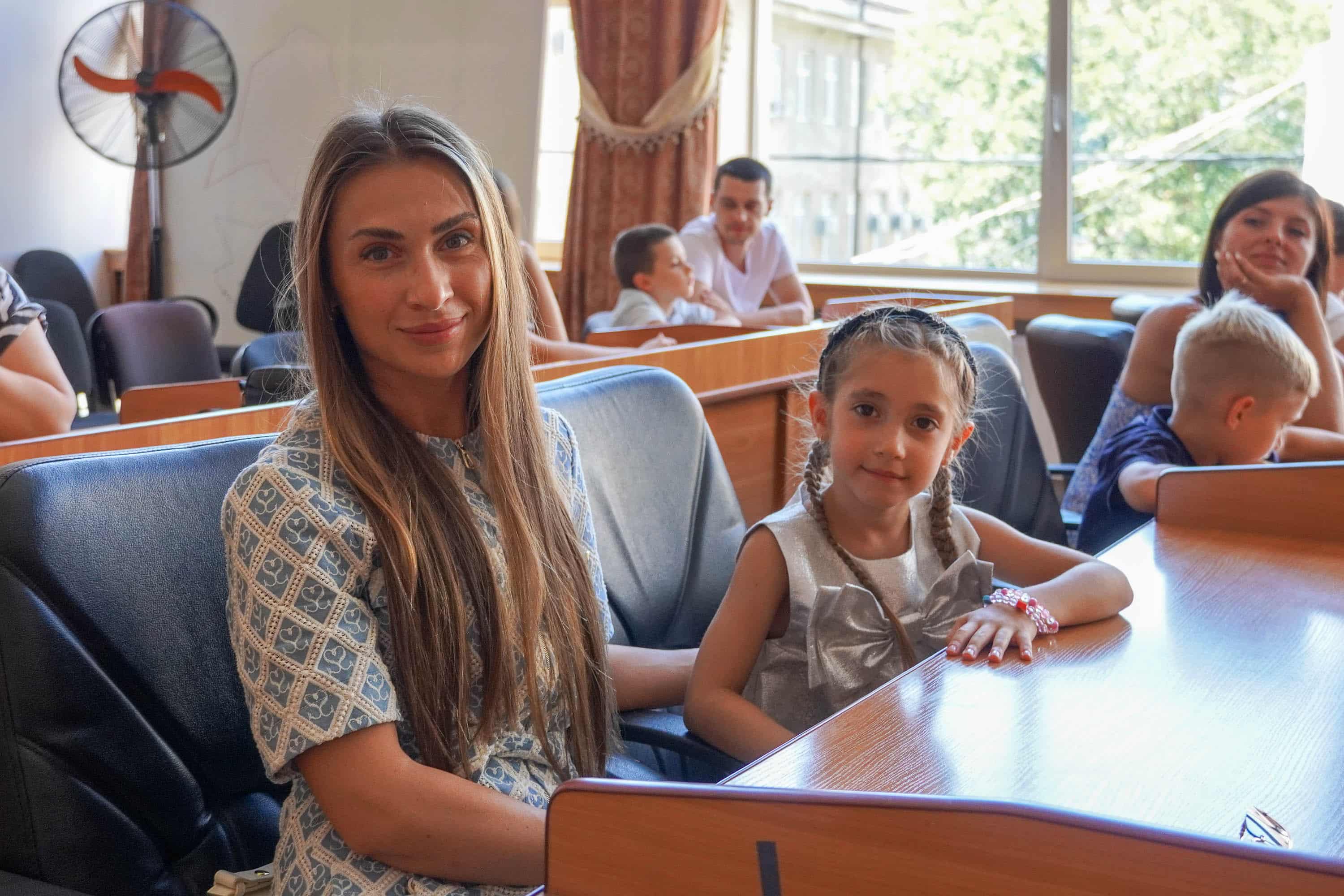 Напередодні нового навчального року в Ужгороді провели соціальну акцію на підтримку дітей військовослужбовців