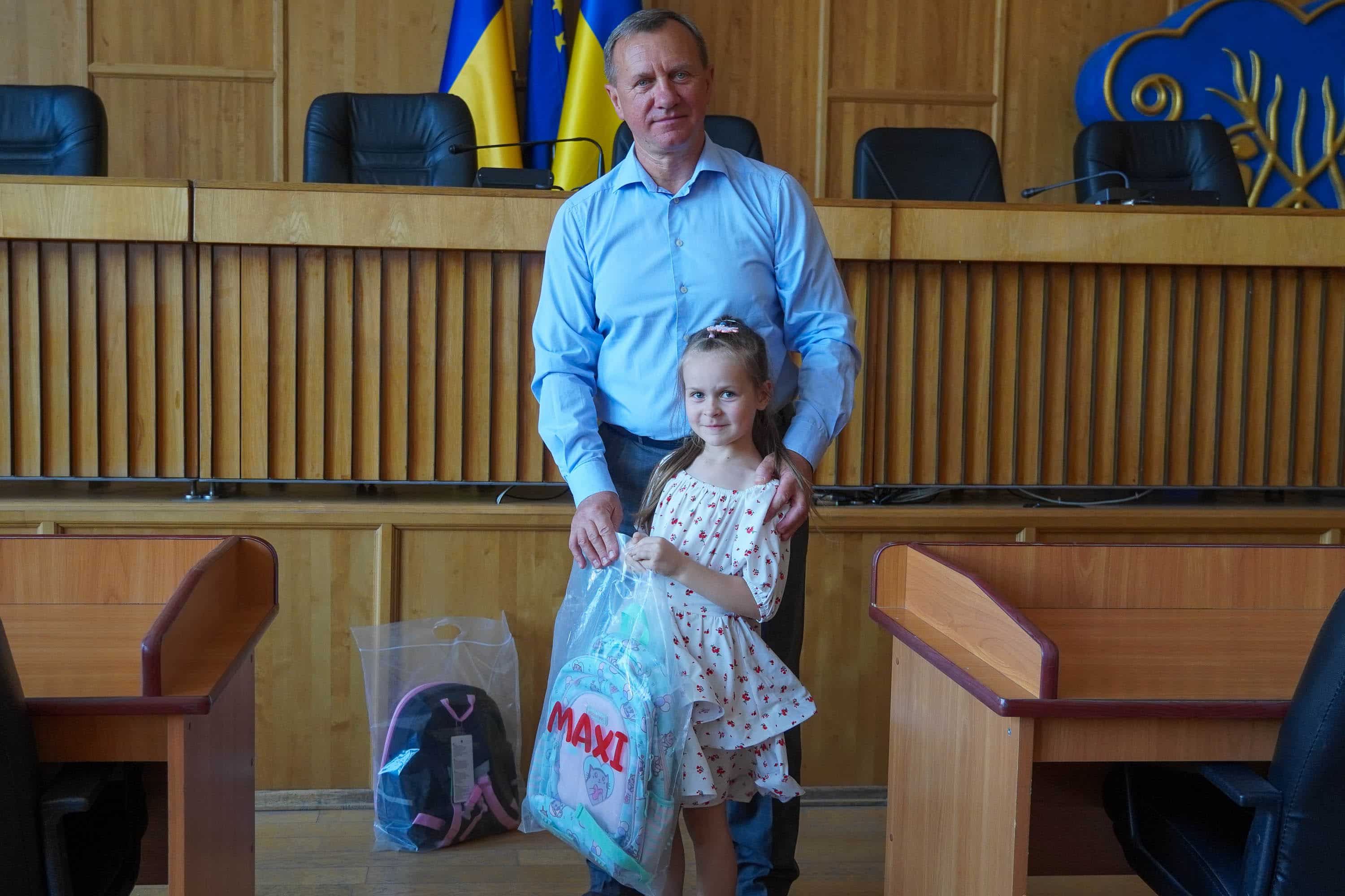 Напередодні нового навчального року в Ужгороді провели соціальну акцію на підтримку дітей військовослужбовців