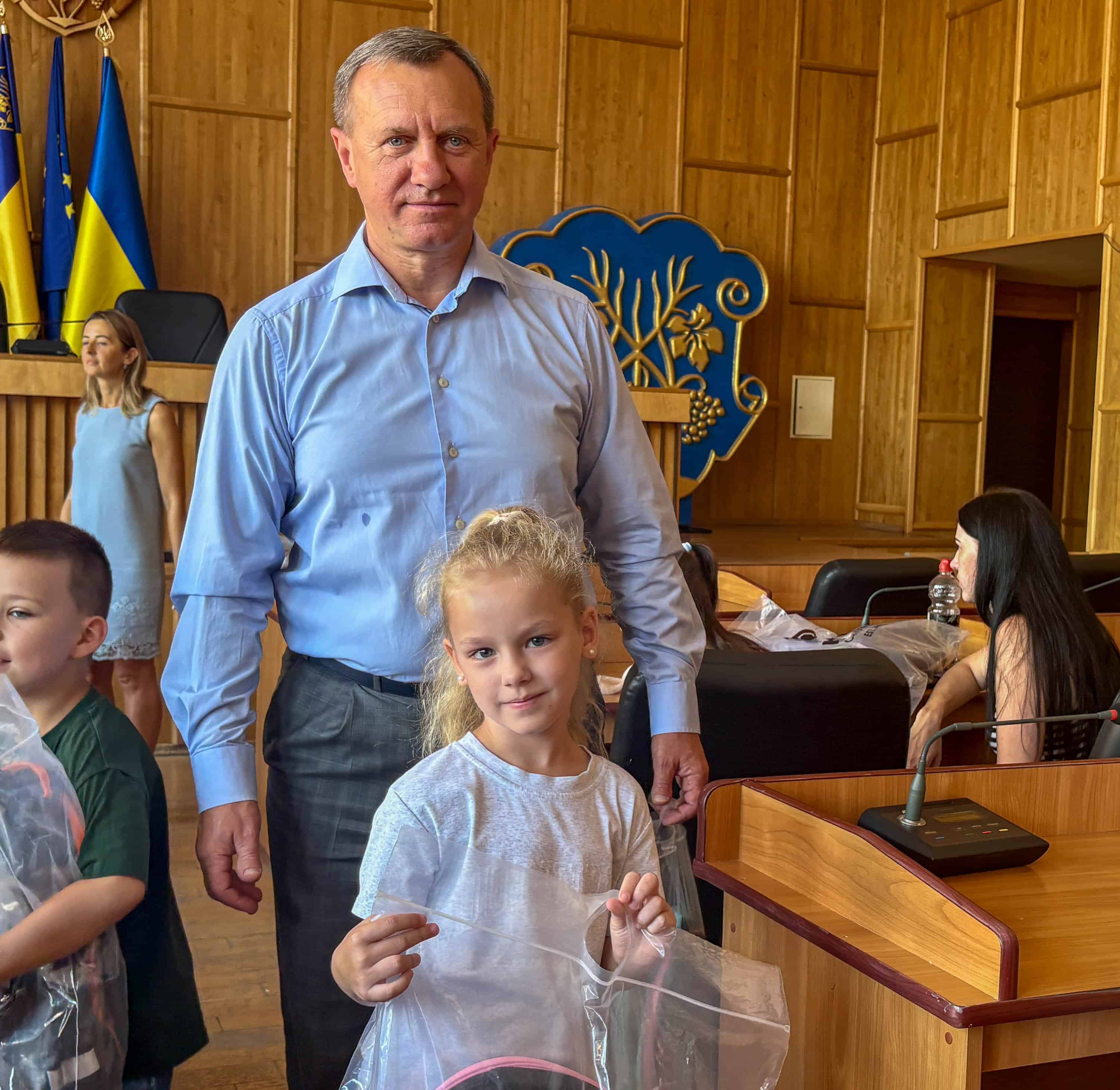 Напередодні нового навчального року в Ужгороді провели соціальну акцію на підтримку дітей військовослужбовців
