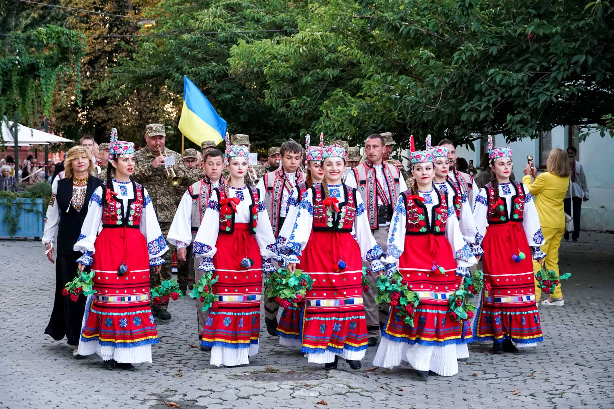 Світанок 35-го Дня Незалежності України в Ужгороді зустріли спільною молитвою