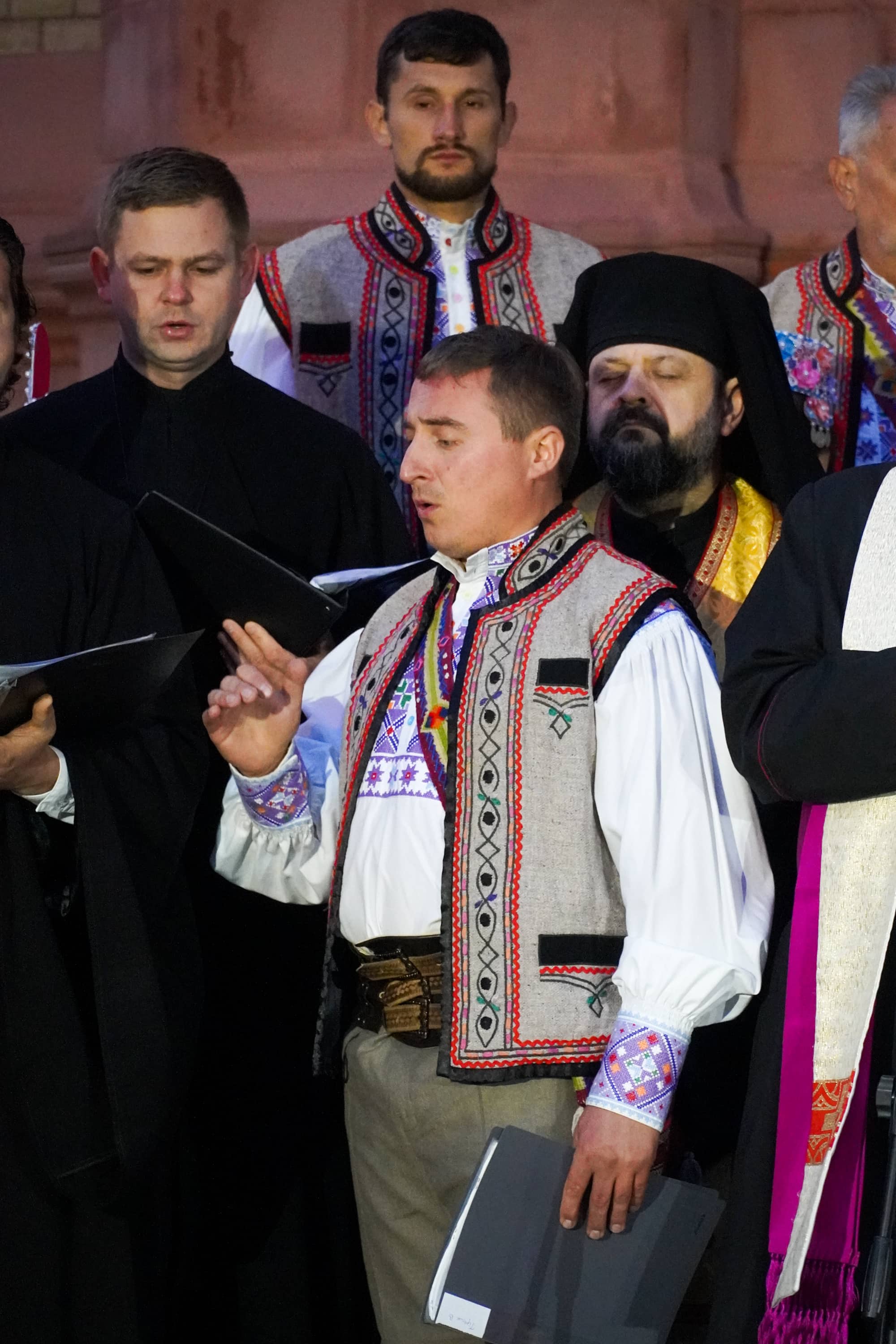 Світанок 35-го Дня Незалежності України в Ужгороді зустріли спільною молитвою