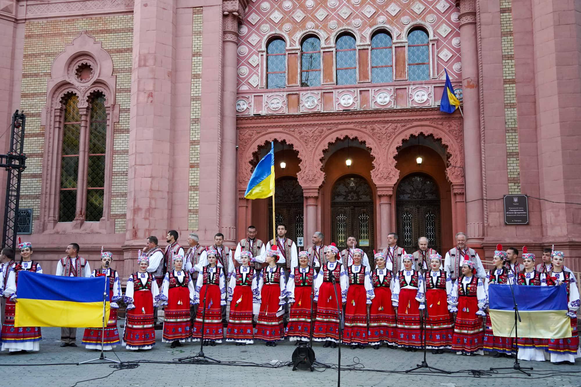 Світанок 35-го Дня Незалежності України в Ужгороді зустріли спільною молитвою