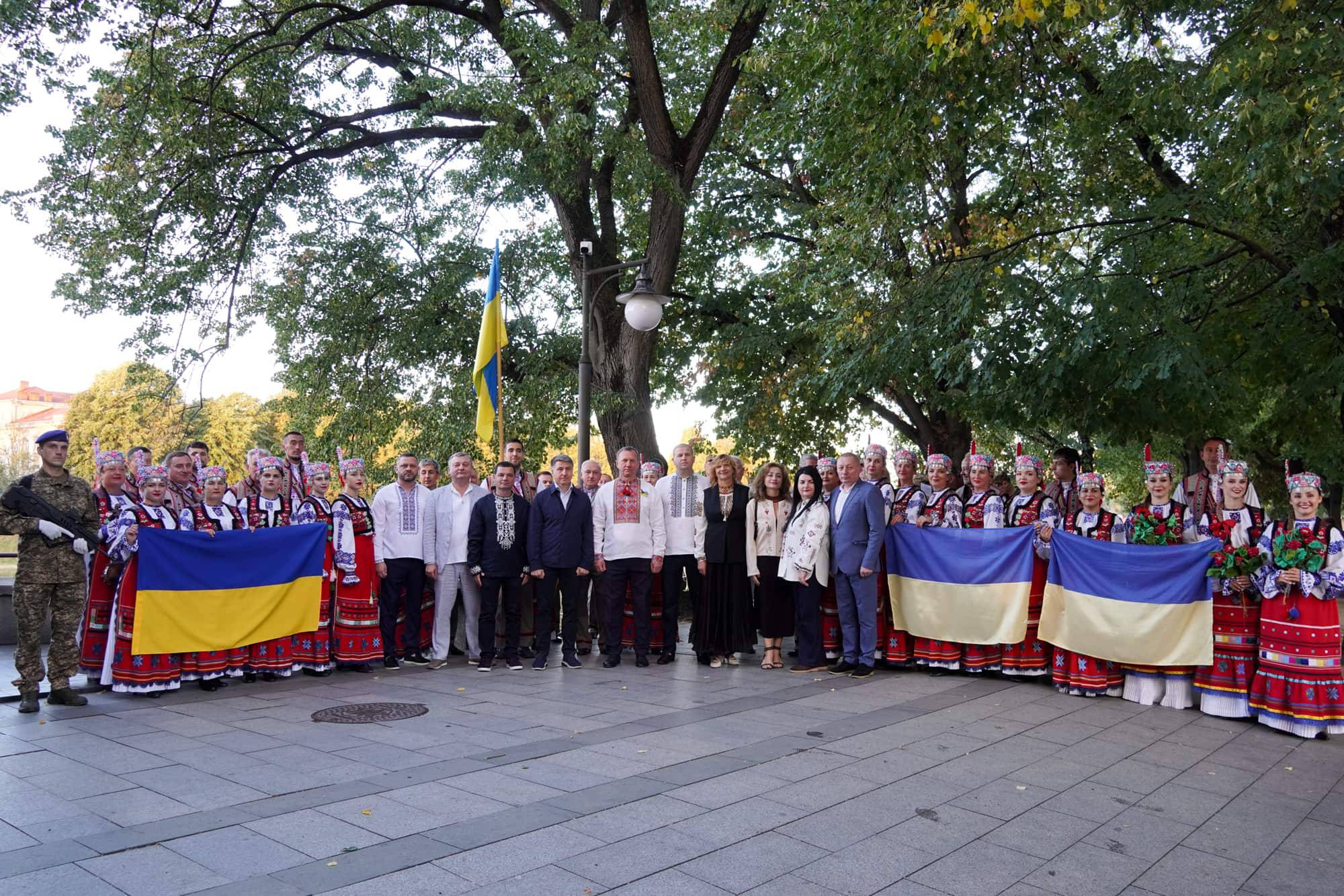 Світанок 35-го Дня Незалежності України в Ужгороді зустріли спільною молитвою