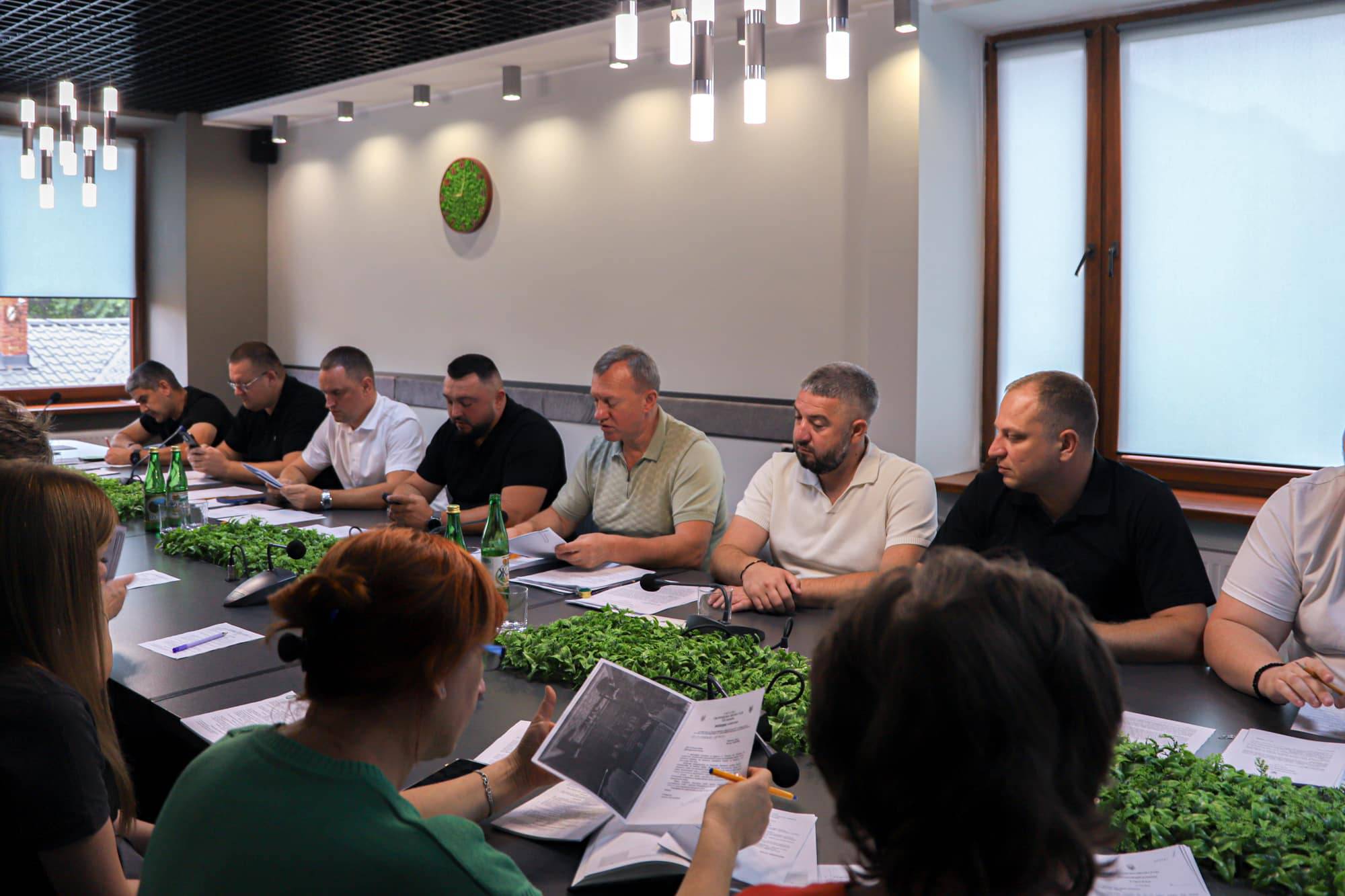 На черговому засіданні виконавчого комітету Ужгородської міської ради сьогодні, 26 серпня, розглянули низку питань