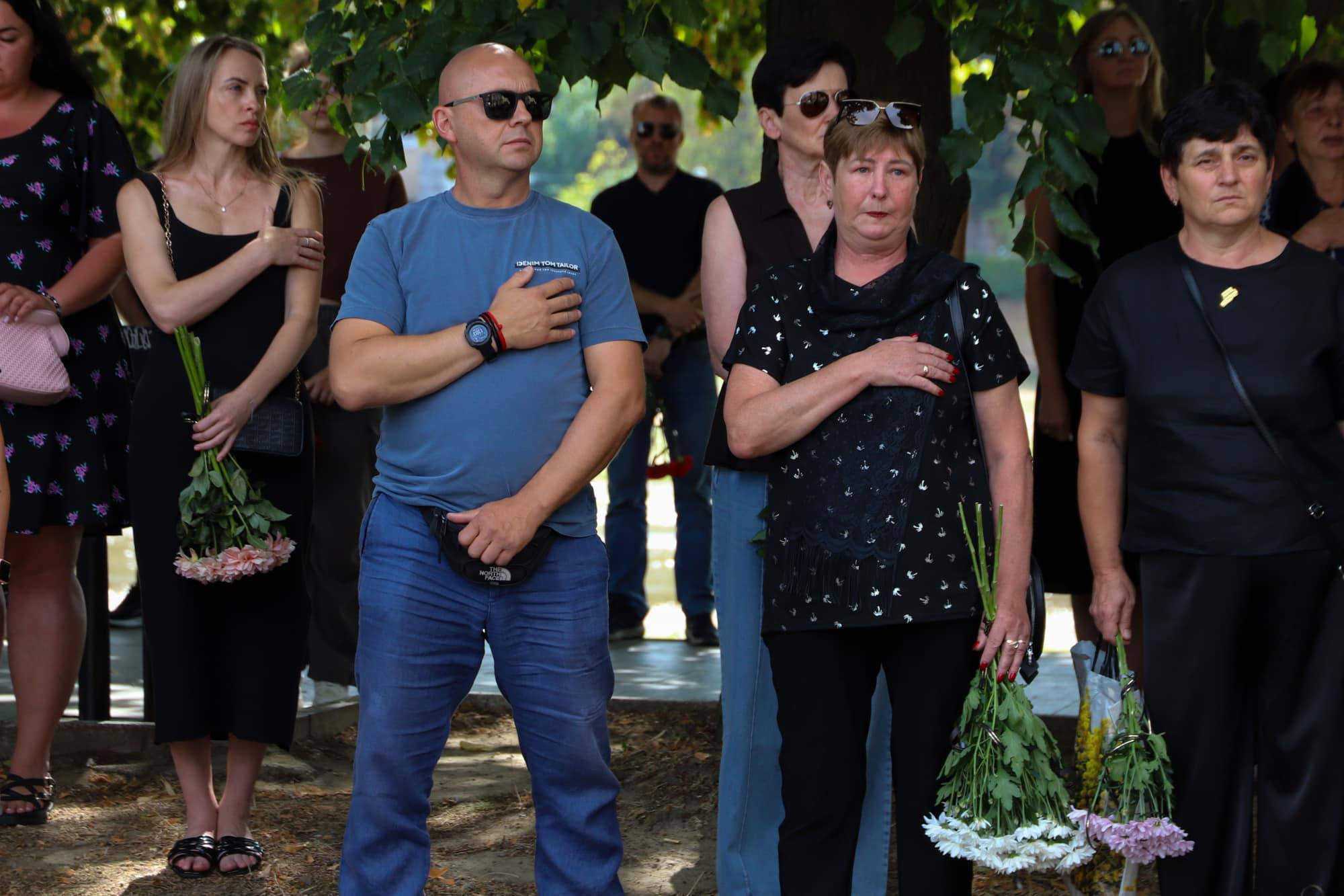 В Ужгороді сьогодні попрощалися із 46-річним захисником України, лейтенантом Сергієм Івановим