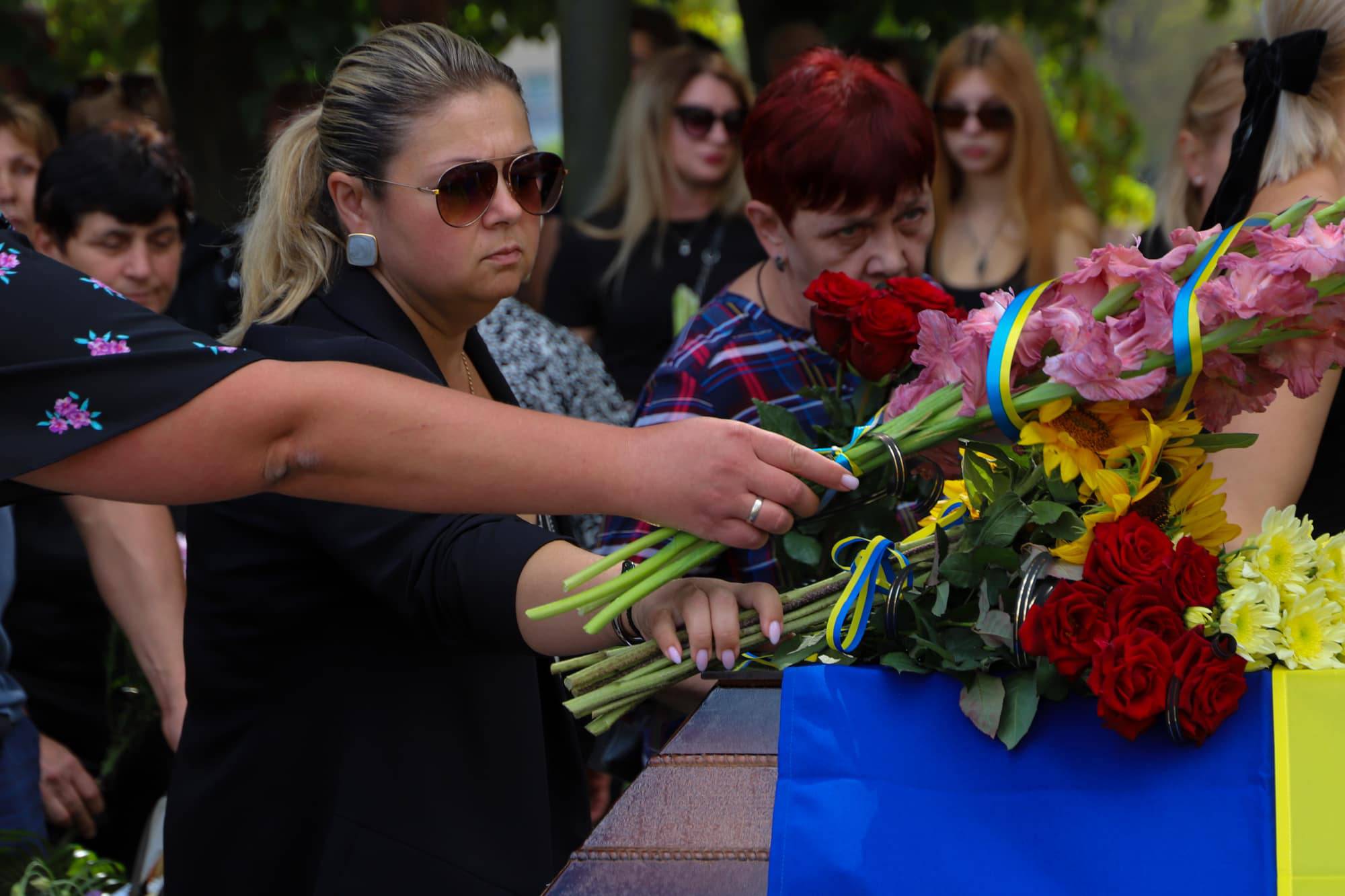 В Ужгороді сьогодні попрощалися із 46-річним захисником України, лейтенантом Сергієм Івановим