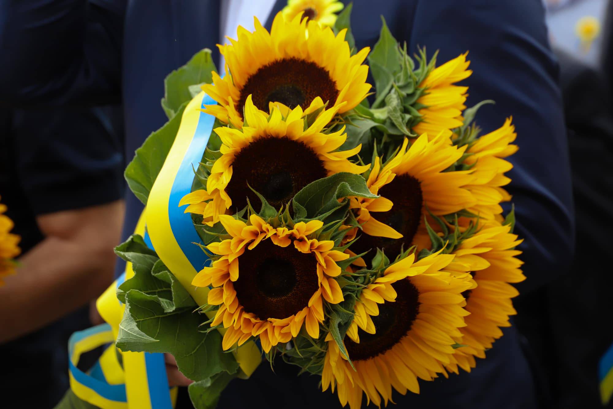 Пам’ятаємо тих, хто віддав життя за Україну – сьогодні Ужгород разом із усією Україною вшановує полеглих захисників