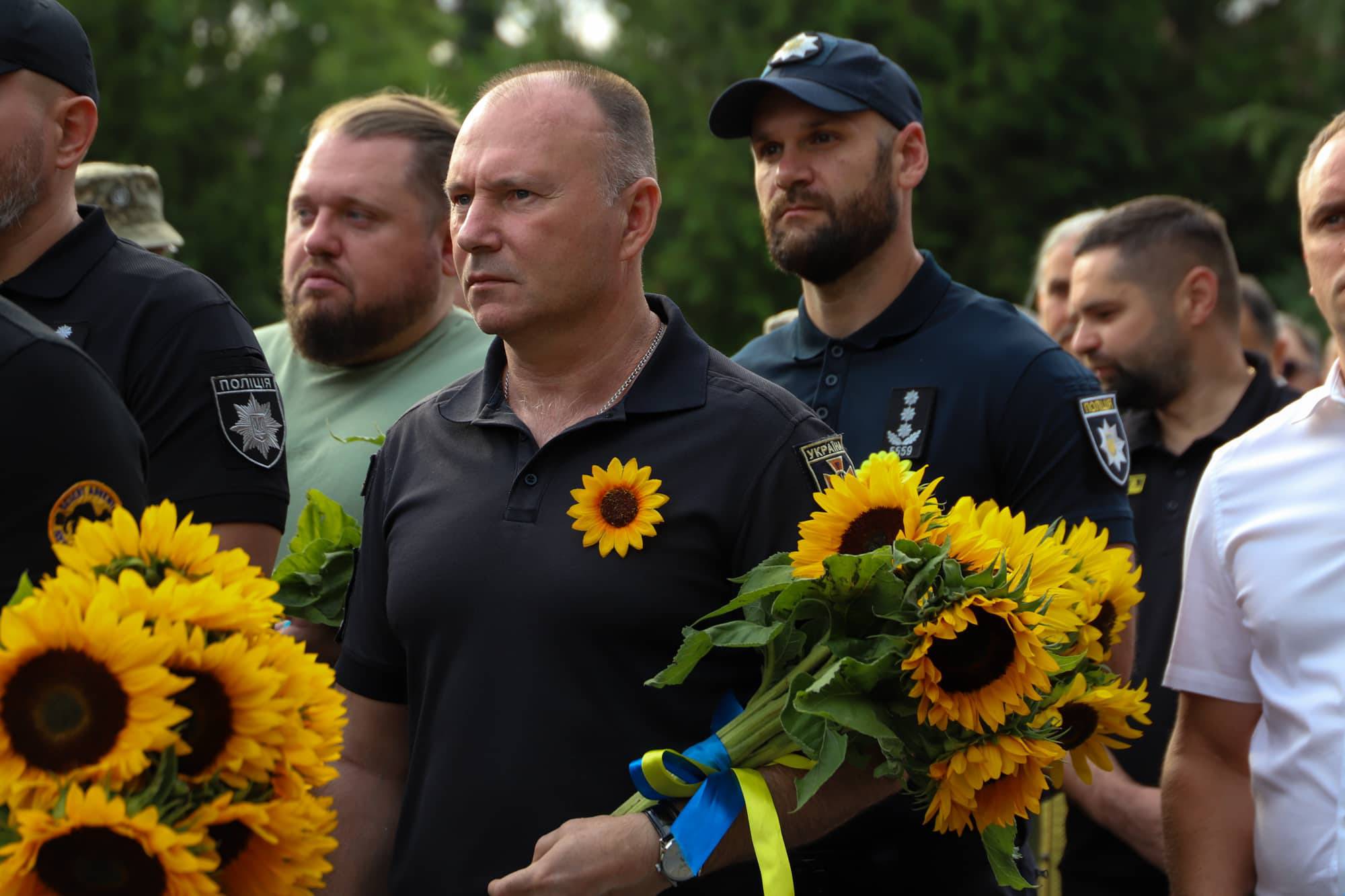 Пам’ятаємо тих, хто віддав життя за Україну – сьогодні Ужгород разом із усією Україною вшановує полеглих захисників