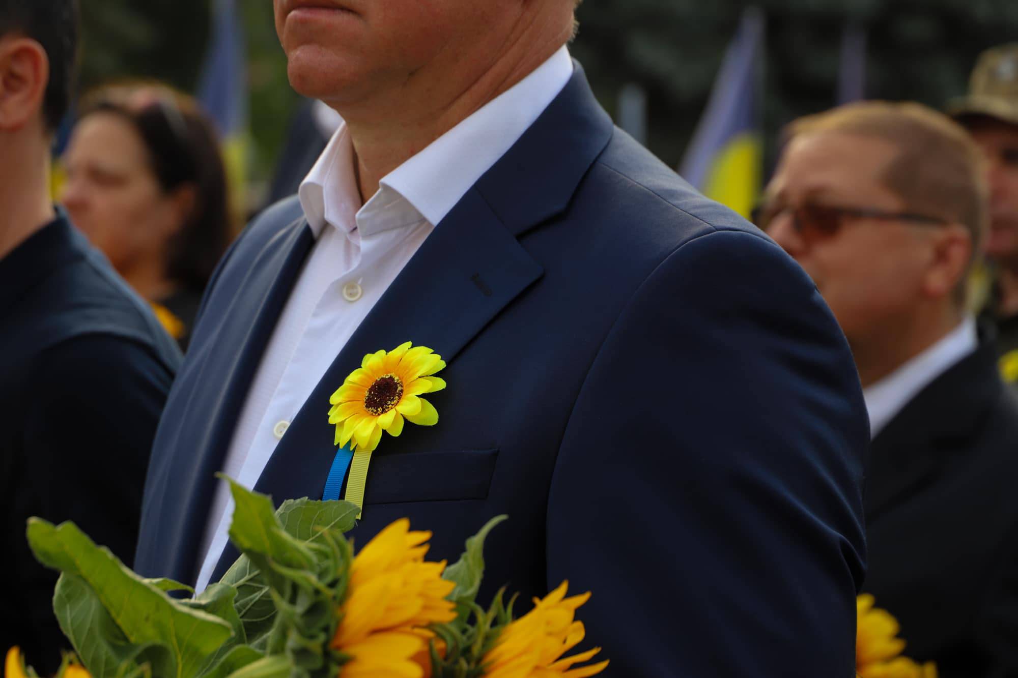 Пам’ятаємо тих, хто віддав життя за Україну – сьогодні Ужгород разом із усією Україною вшановує полеглих захисників