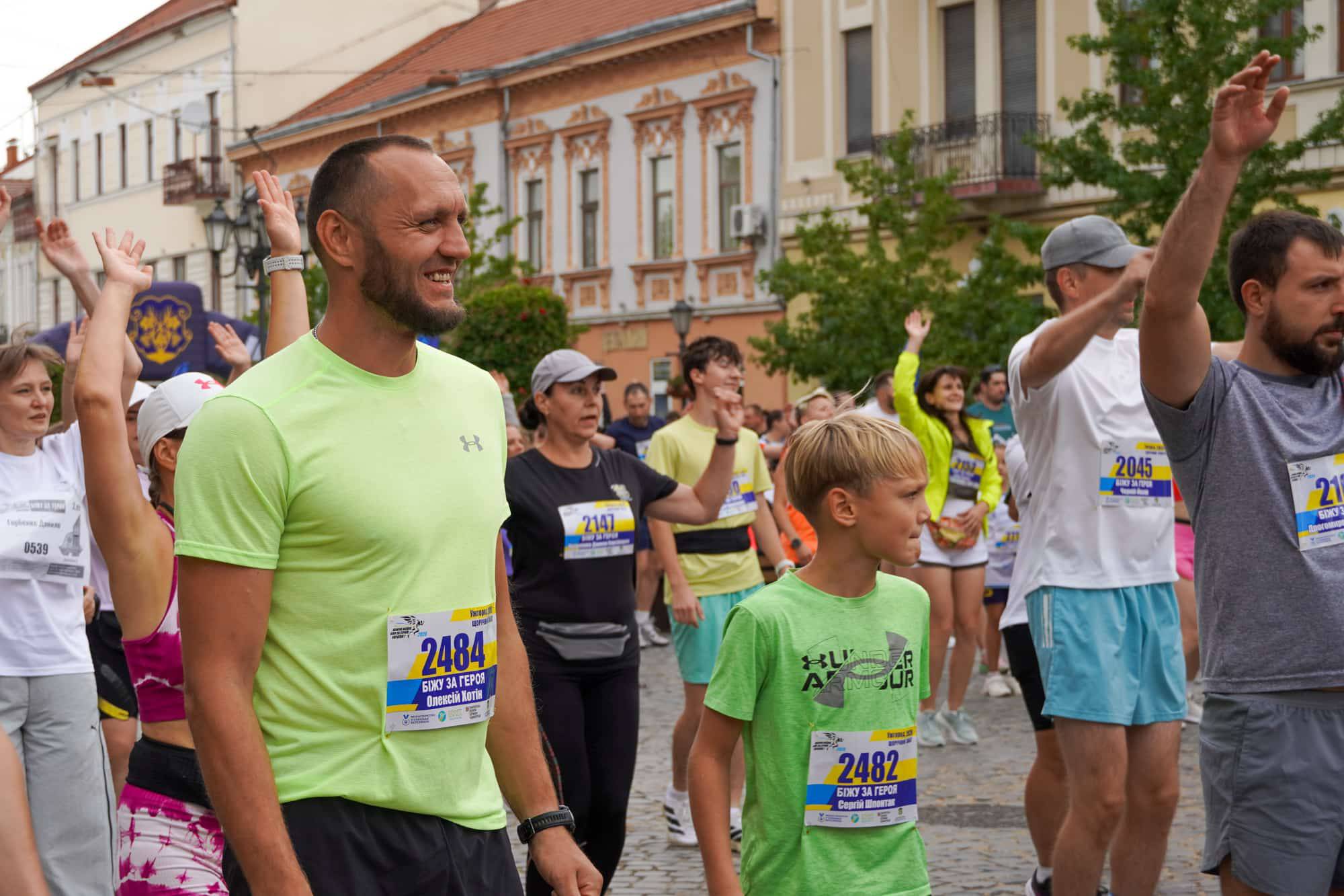 Ужгород ушосте долучився до забігу «Шаную воїнів, біжу за Героїв України»