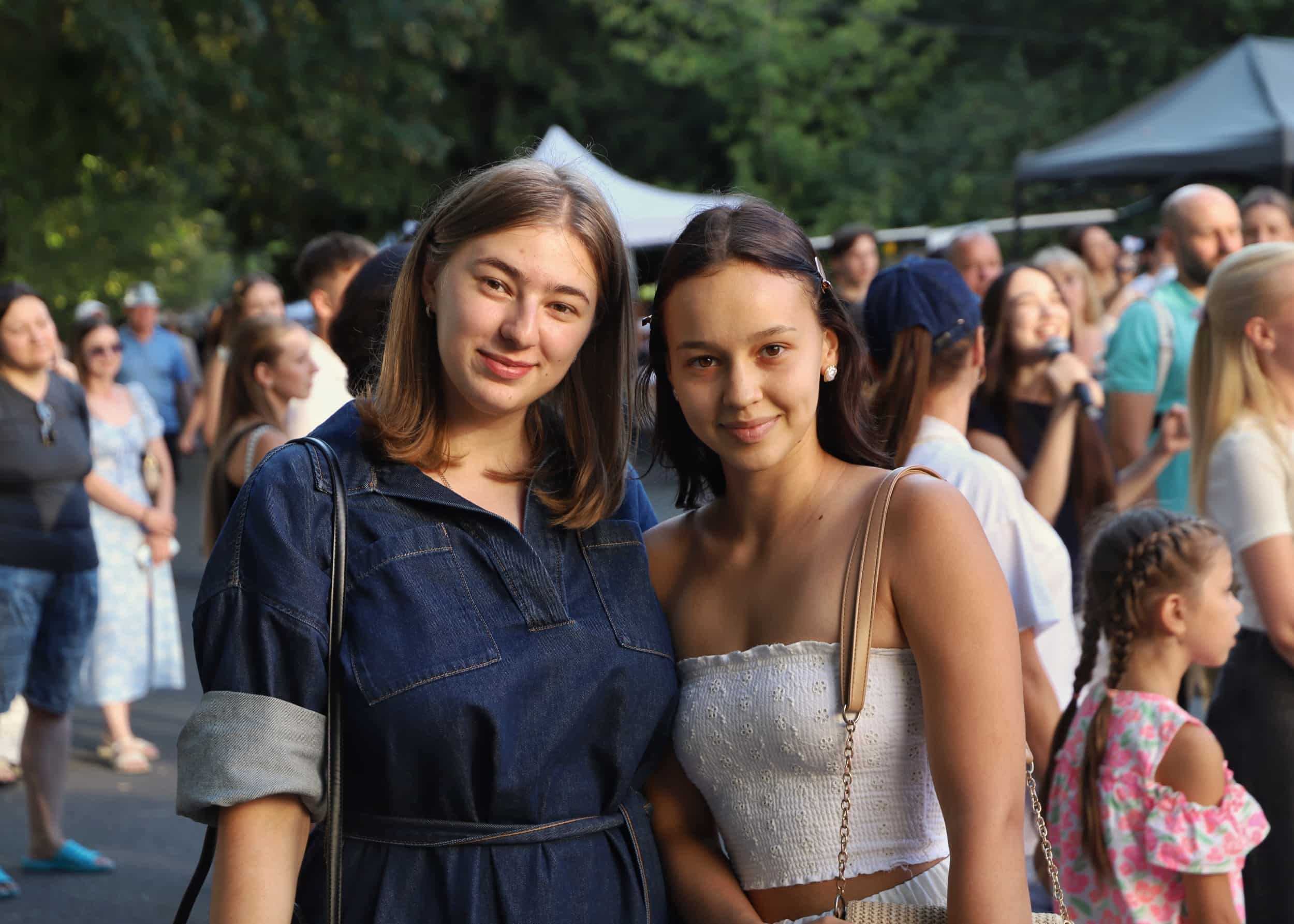 В Ужгороді відбувся благодійний концерт та вечір караоке