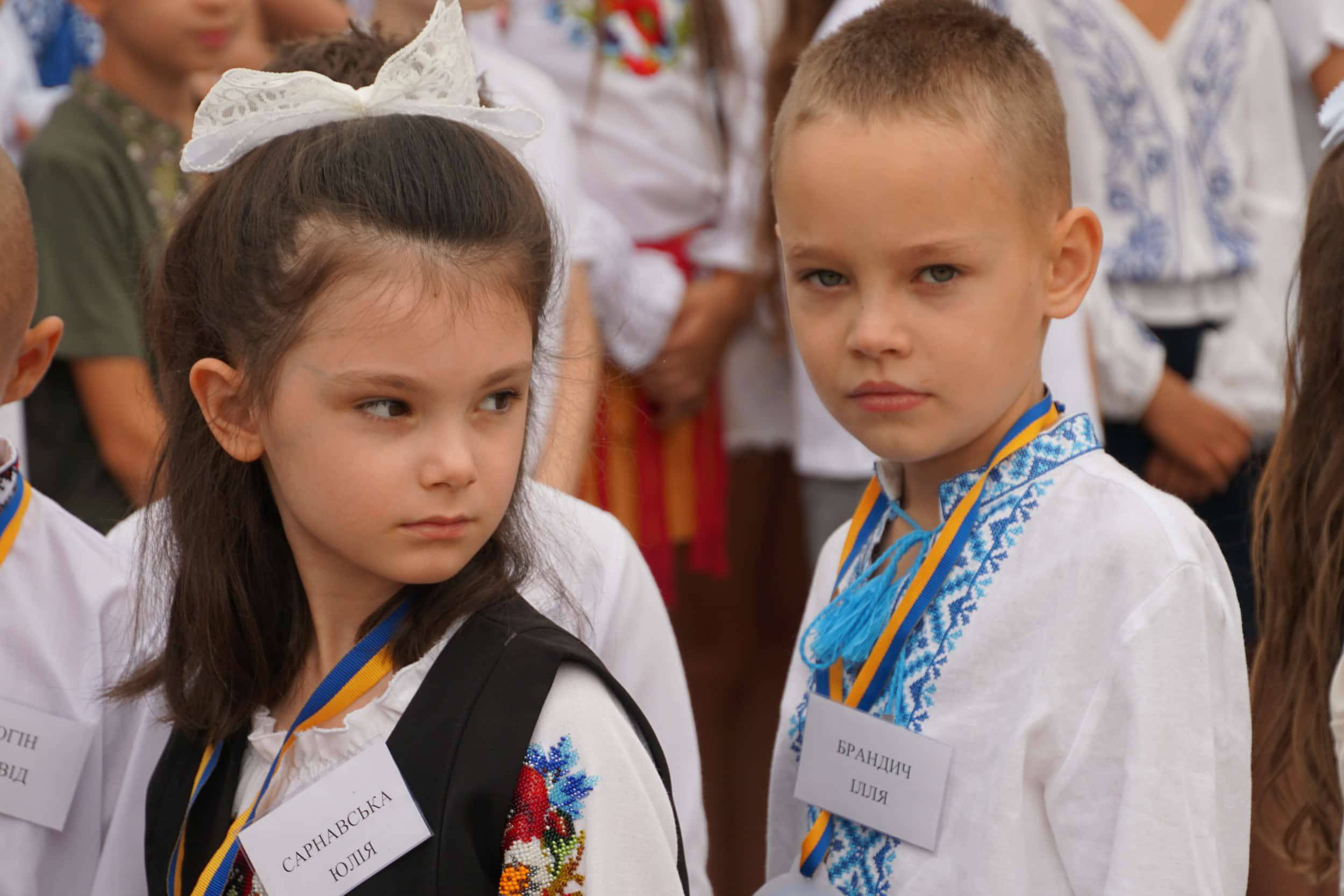 В Ужгороді пролунав перший дзвоник: новий навчальний рік розпочали понад 17 тисяч дітей
