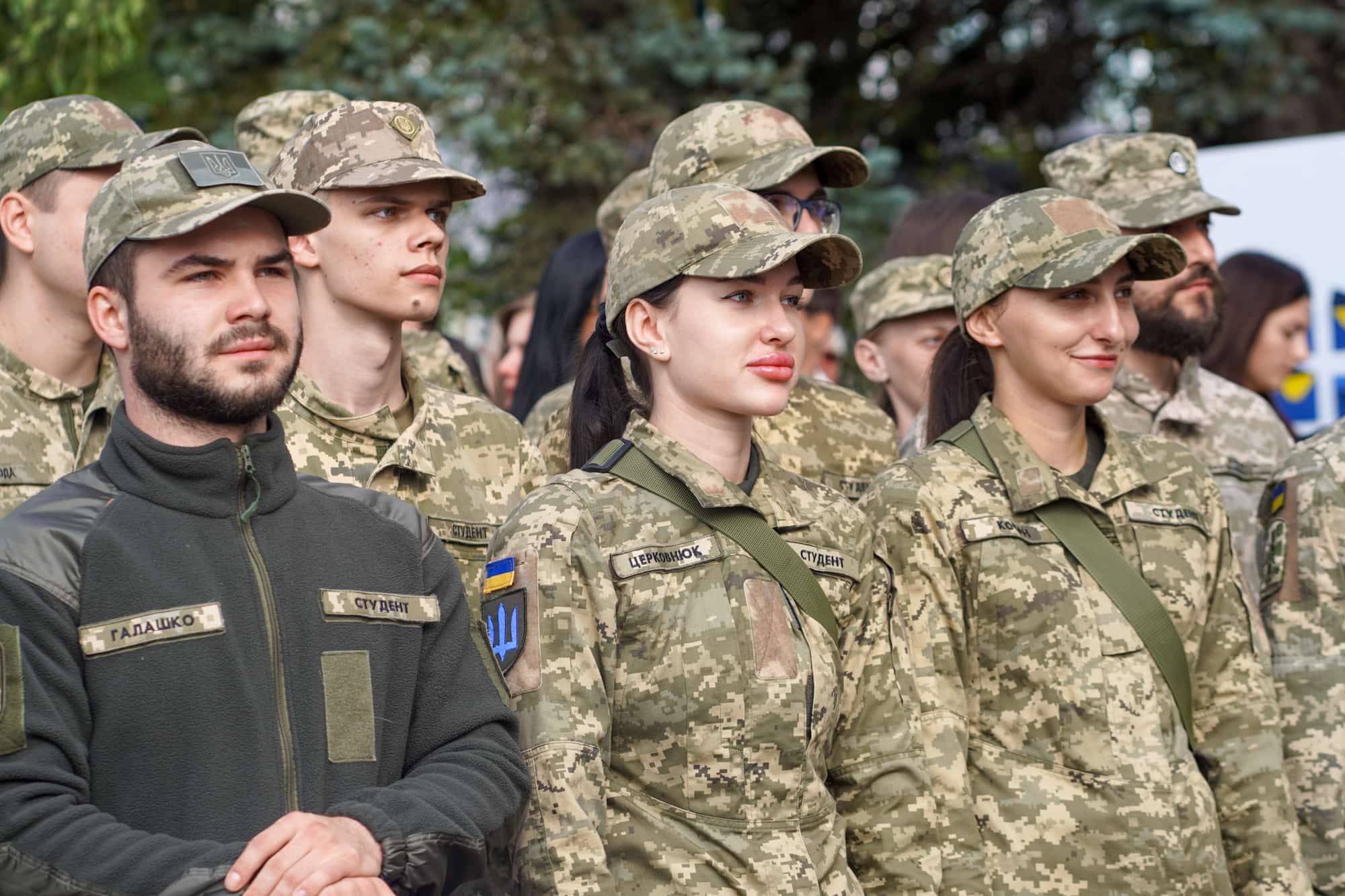 В УжНУ урочисто посвятили першокурсників у студенти