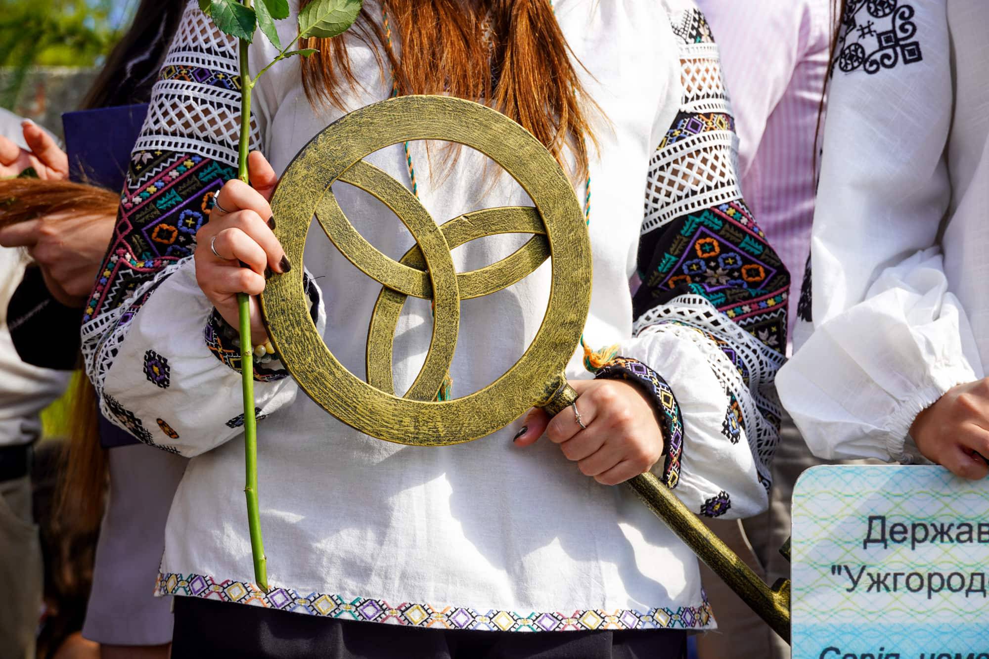 В УжНУ урочисто посвятили першокурсників у студенти