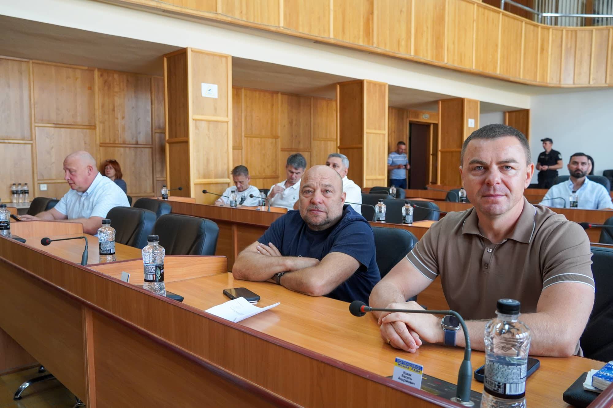 На позачерговій сесії 92 полеглим захисникам присвоїли звання «Почесний громадянин Ужгорода»
