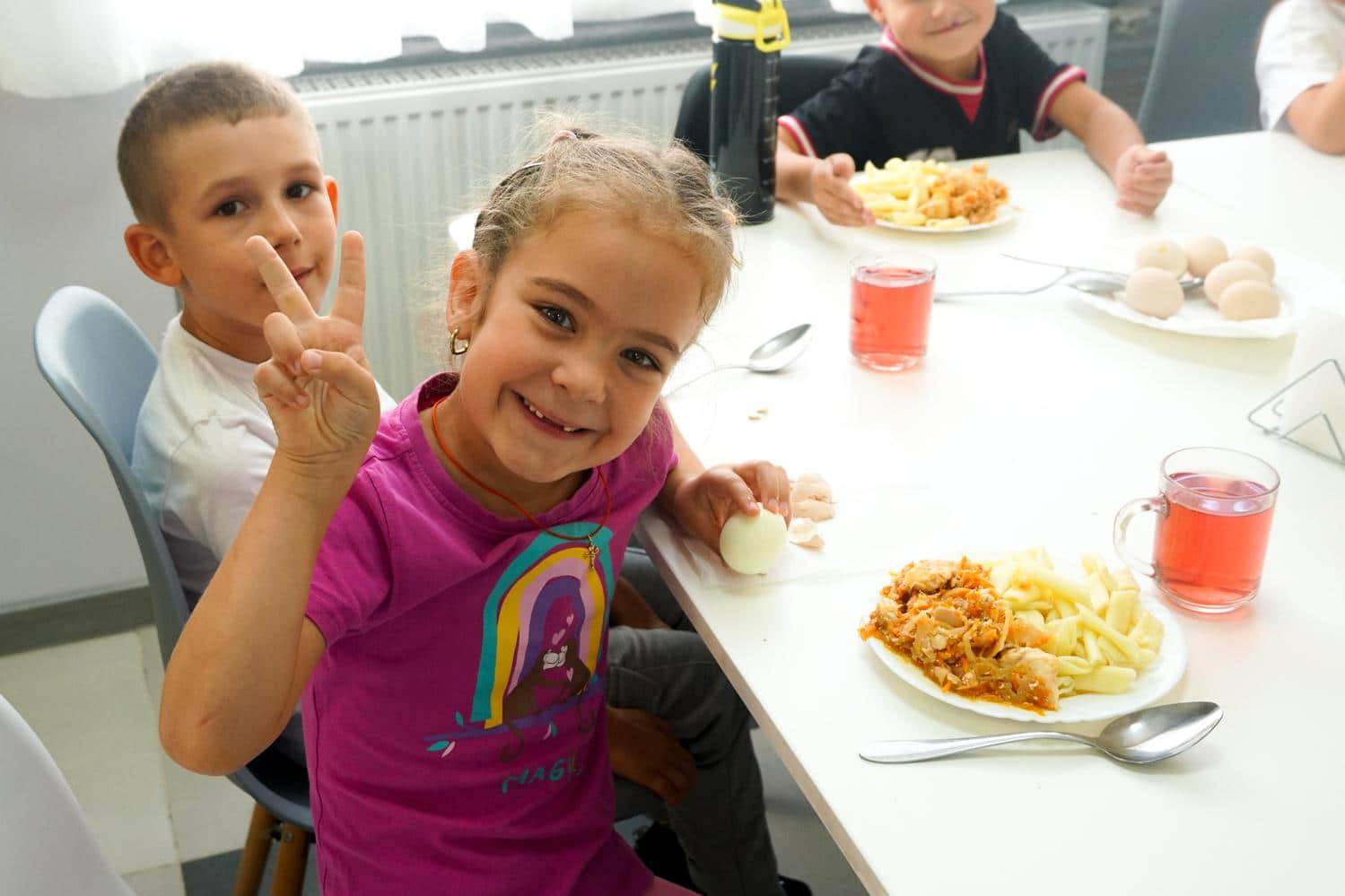 В Ужгороді майже 16 тисяч школярів отримують безкоштовне гаряче харчування