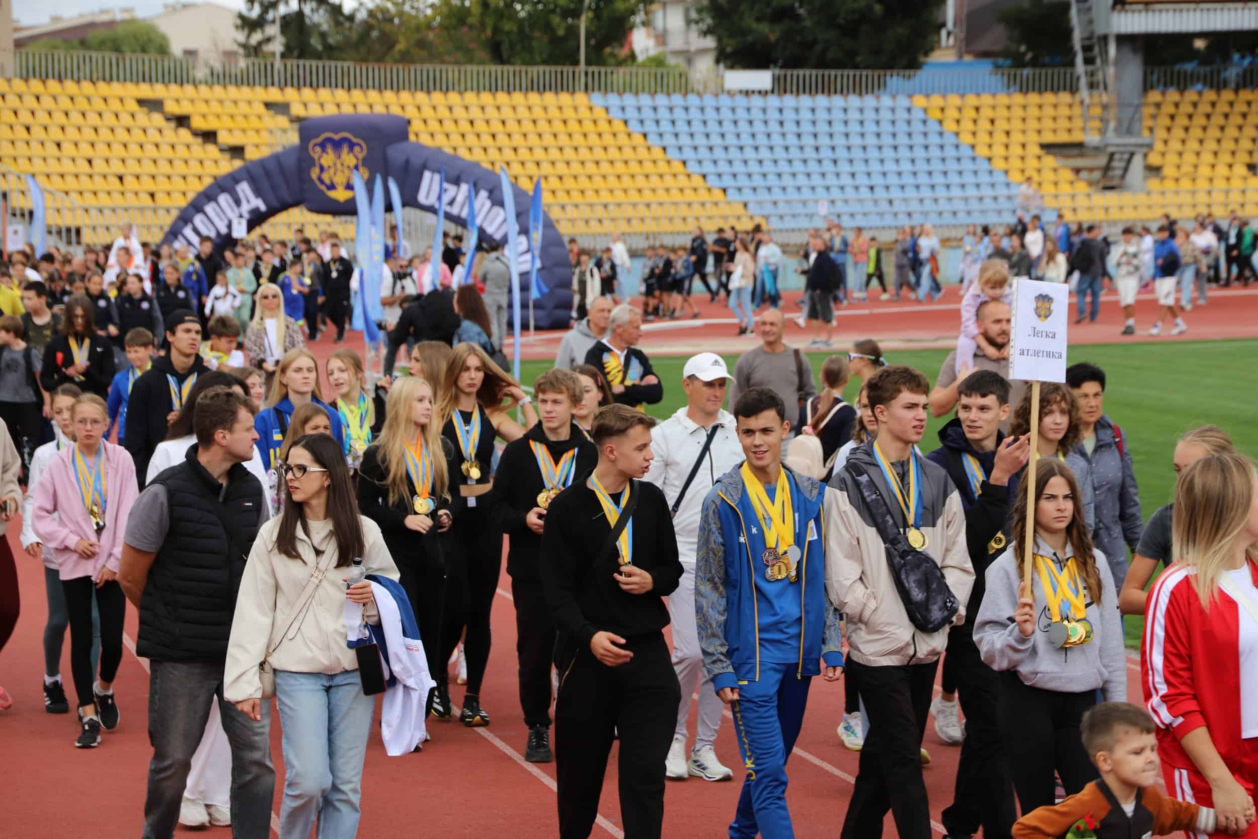 Близько 800 спортсменів пройшли центром Ужгорода під час «Ходи чемпіонів»