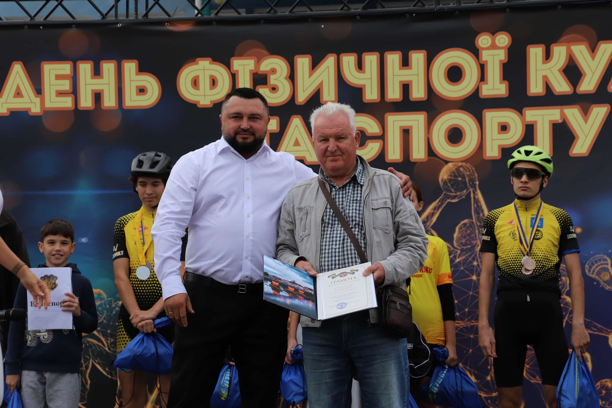 Близько 800 спортсменів пройшли центром Ужгорода під час «Ходи чемпіонів»