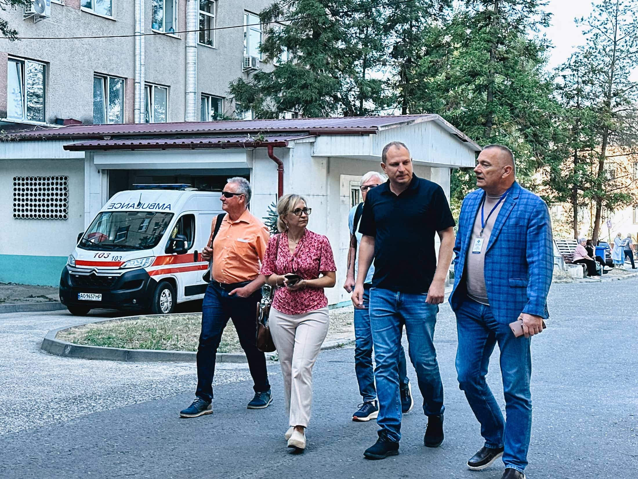 Делегація Фюрта відвідала лікарню Ужгорода: говорили про реабілітацію та нову допомогу