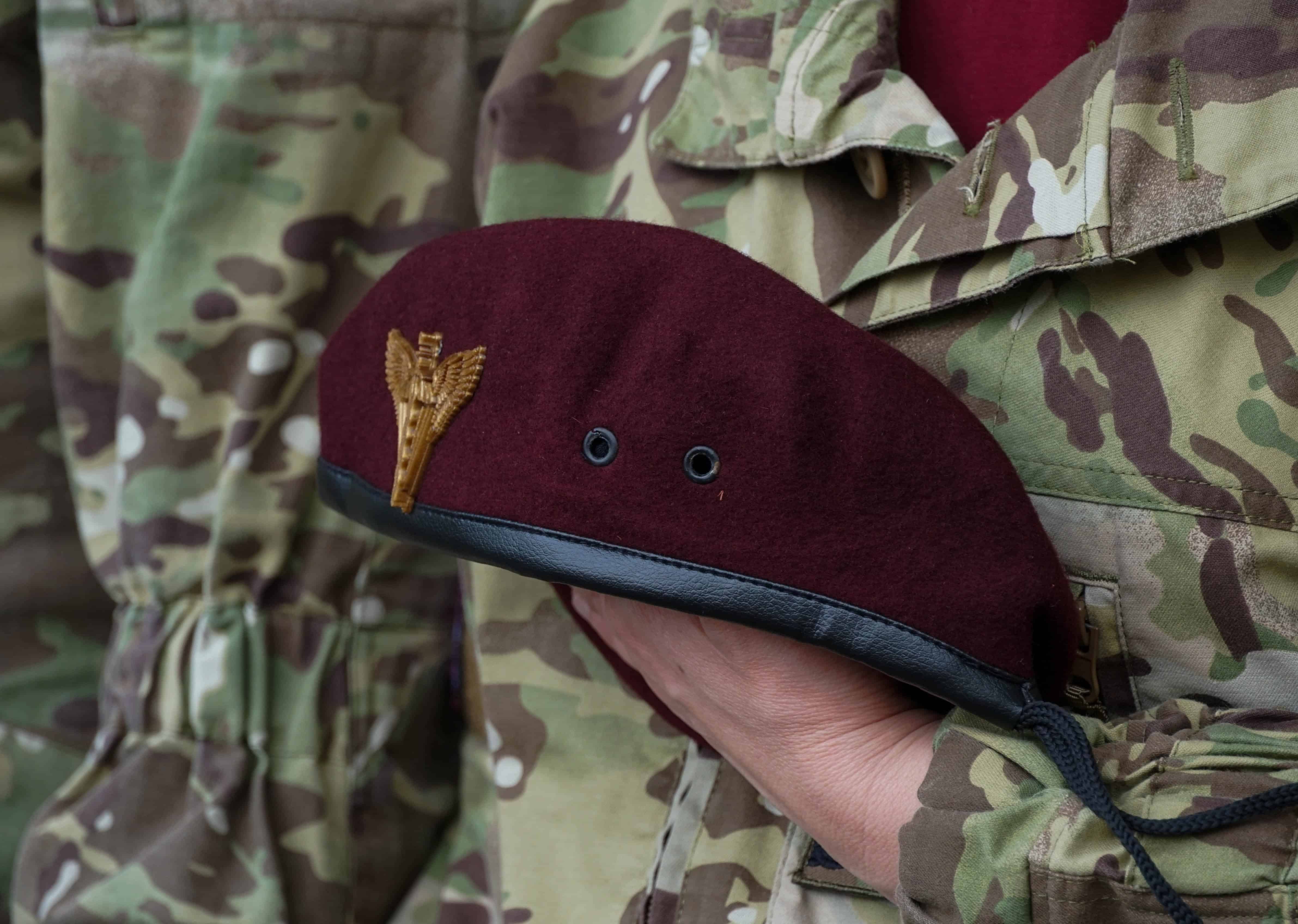 Майже два роки пошуків і надії: в Ужгороді сьогодні поховали 41-річного солдата Артема Талаєва