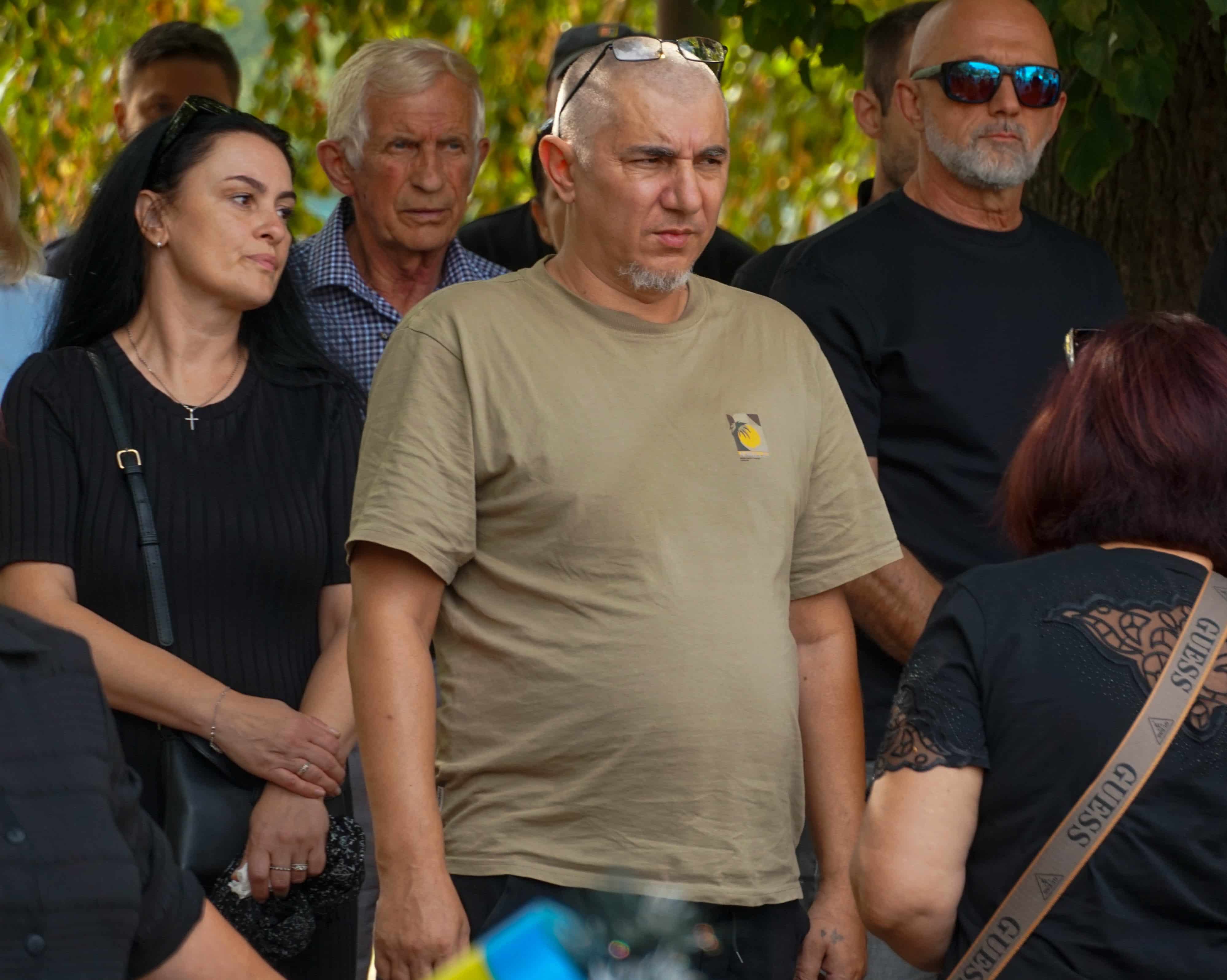 Майже два роки пошуків і надії: в Ужгороді сьогодні поховали 41-річного солдата Артема Талаєва