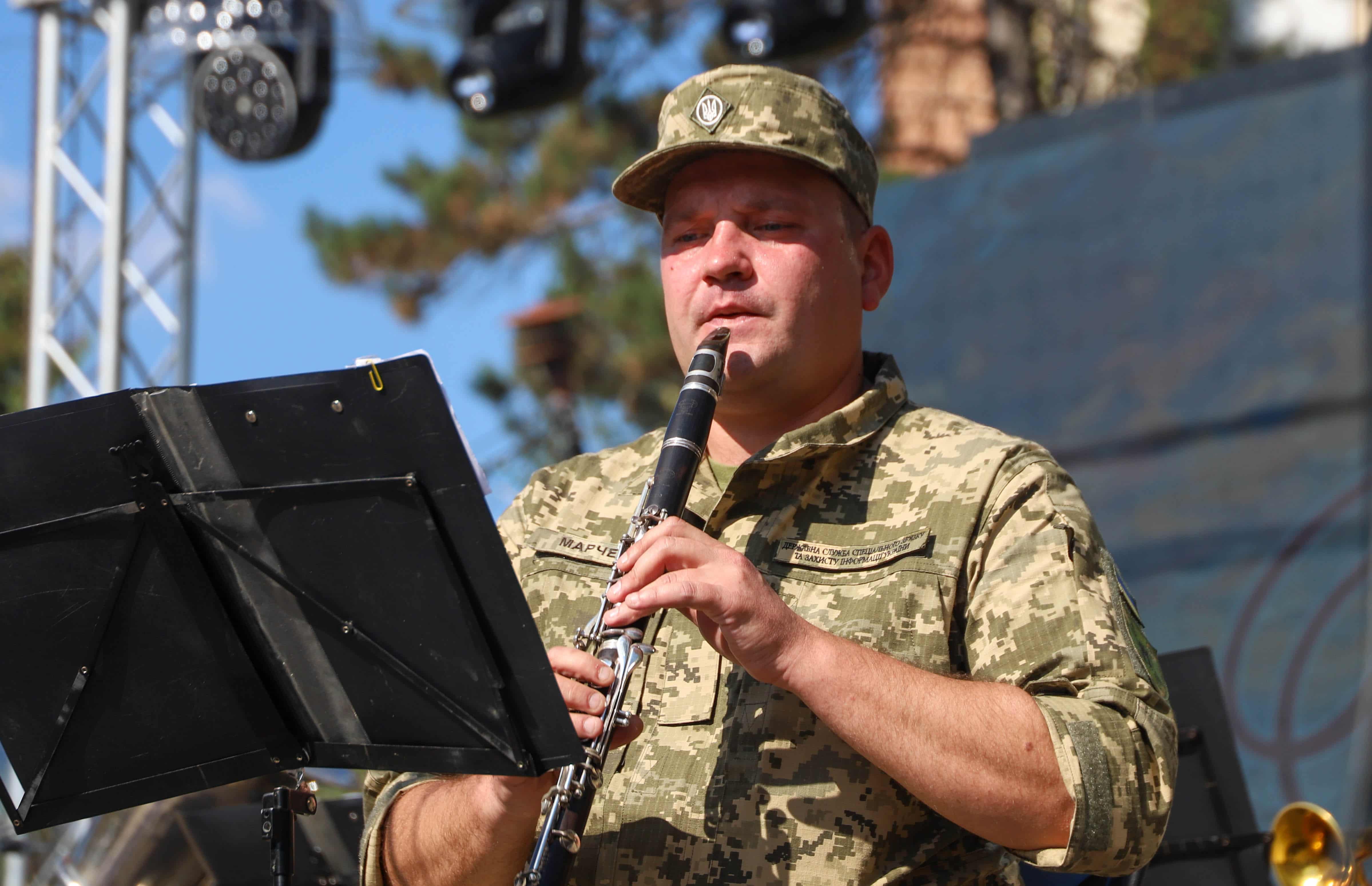 Військовий оркестр привітав Ужгород із 1133-річчям концертом