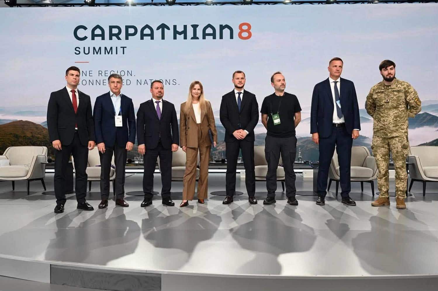 Перший Карпатський економічний форум, що відбувся на Івано-Франківщині, об’єднав майже 1400 учасників із 25 країн
