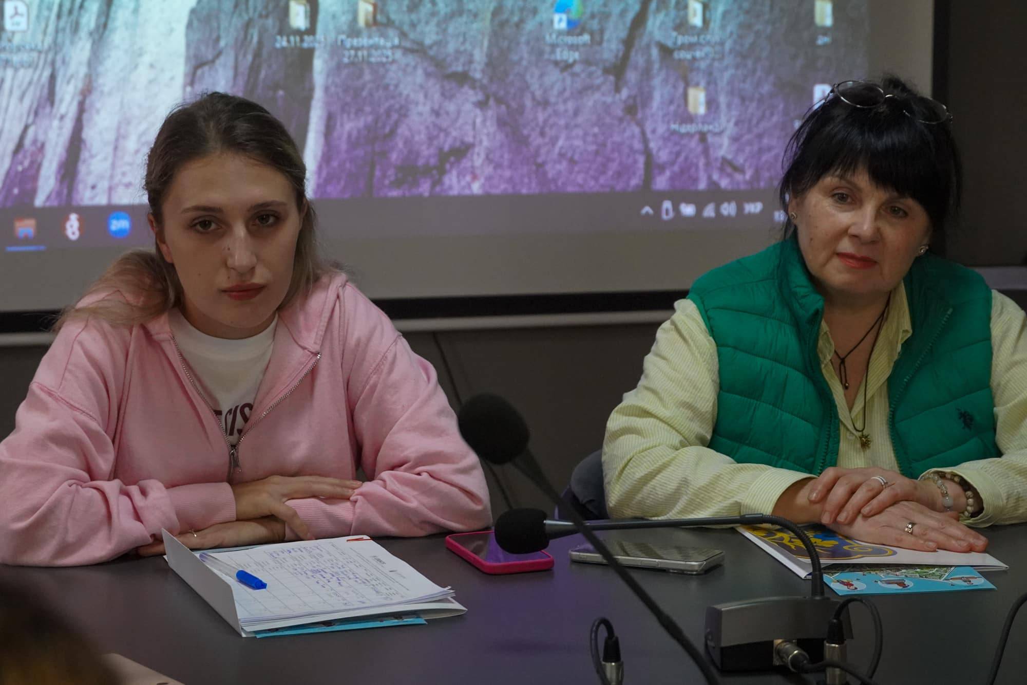 В Ужгородській міській раді відбулася зустріч у межах обмінного візиту «Роль недержавних організацій у підтримці жіночого лідерства та економічної незалежності жінок»