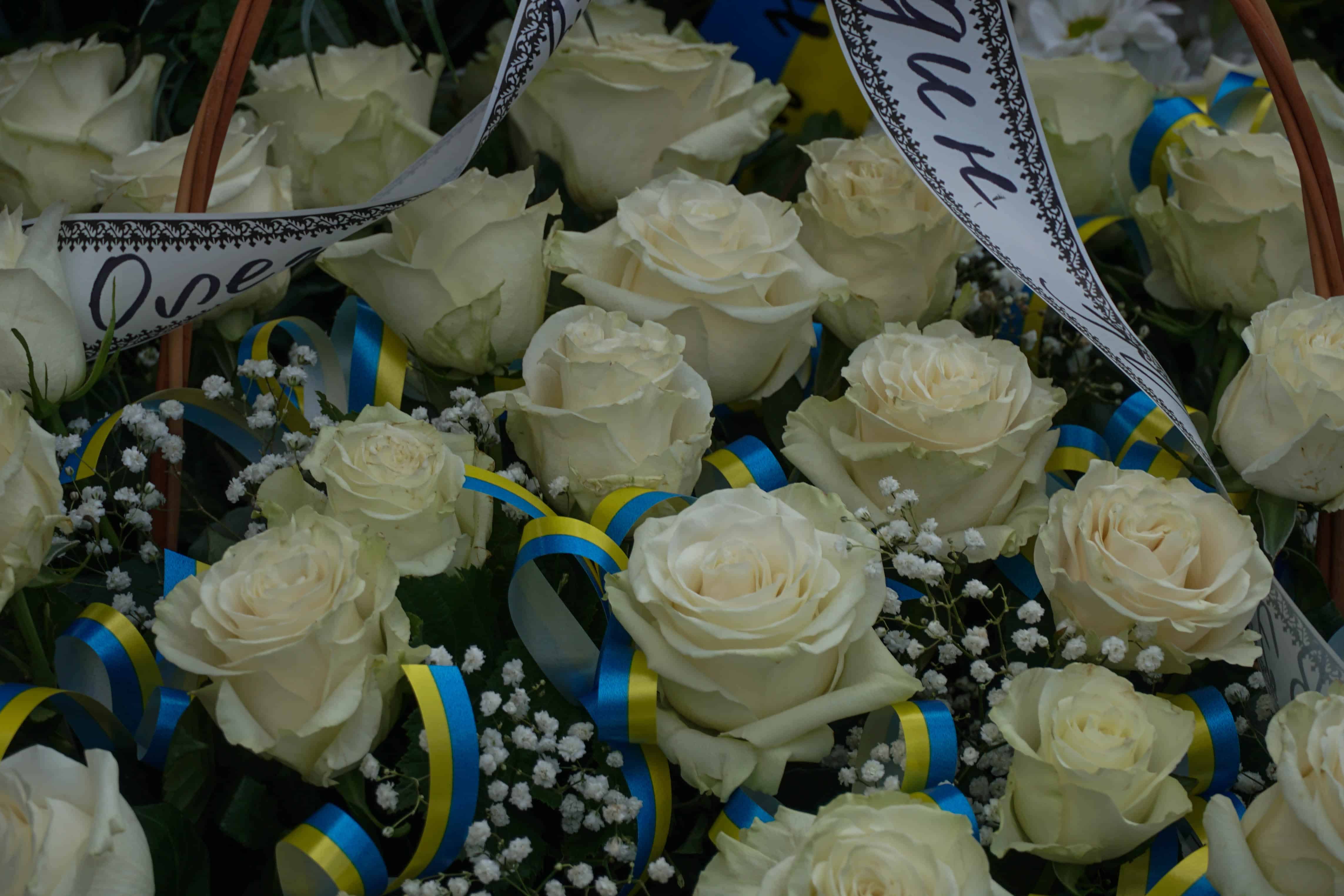 Повернувся «на щиті»: Ужгород сьогодні попрощався зі ще одним Героєм – 24-річним солдатом Олегом Вороном