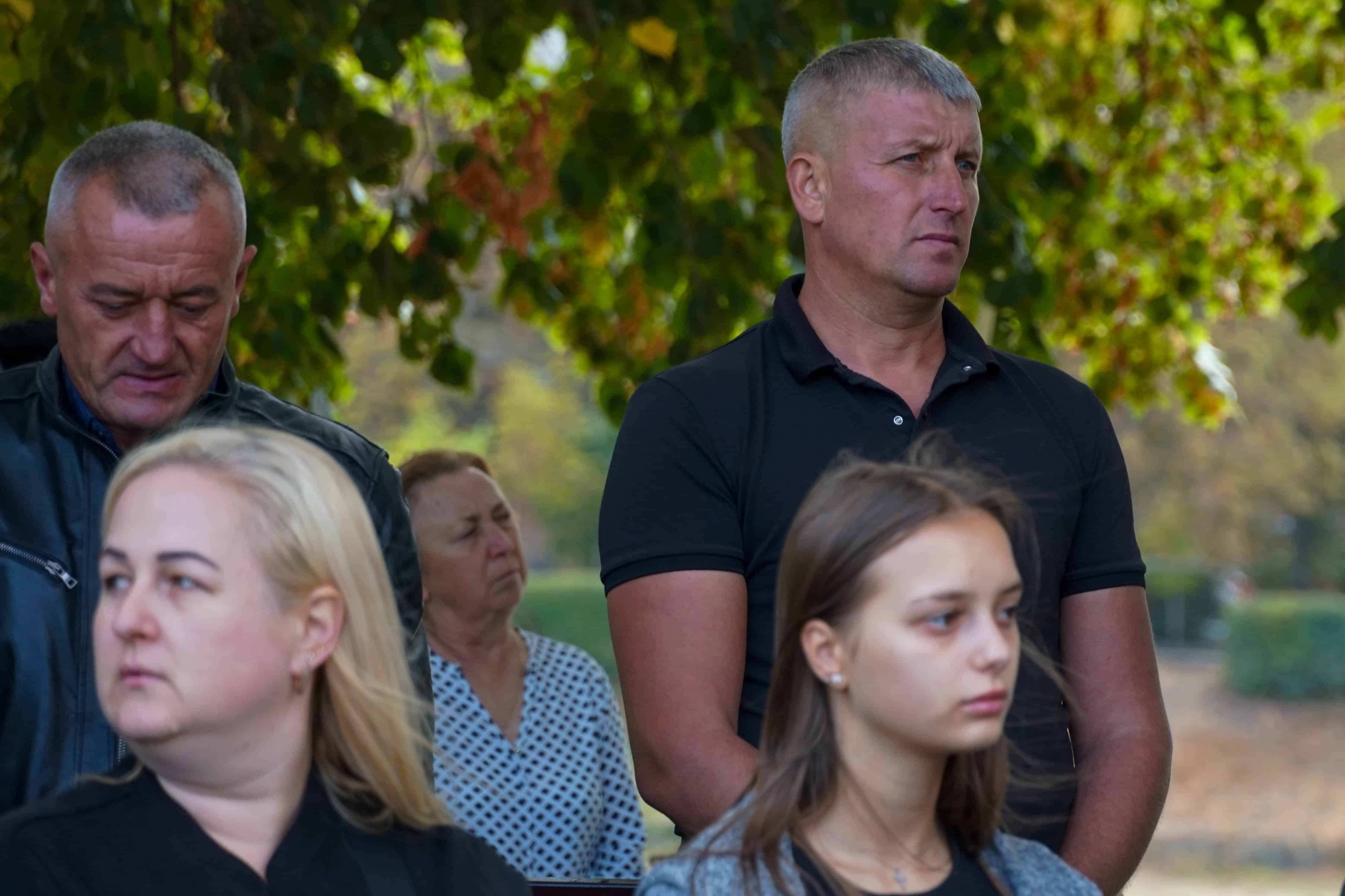 Повернувся «на щиті»: Ужгород сьогодні попрощався зі ще одним Героєм – 24-річним солдатом Олегом Вороном