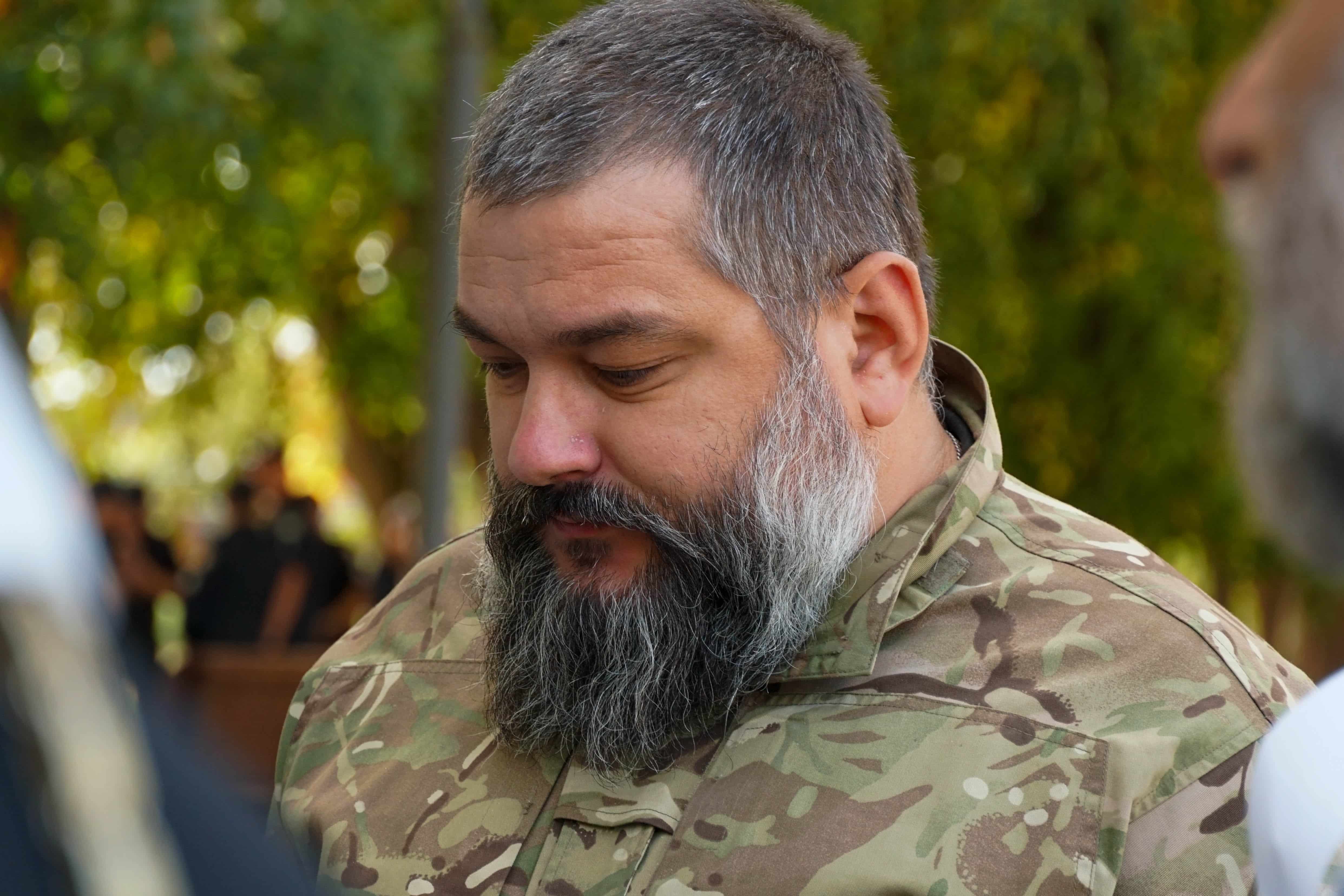 Повернувся «на щиті»: Ужгород сьогодні попрощався зі ще одним Героєм – 24-річним солдатом Олегом Вороном