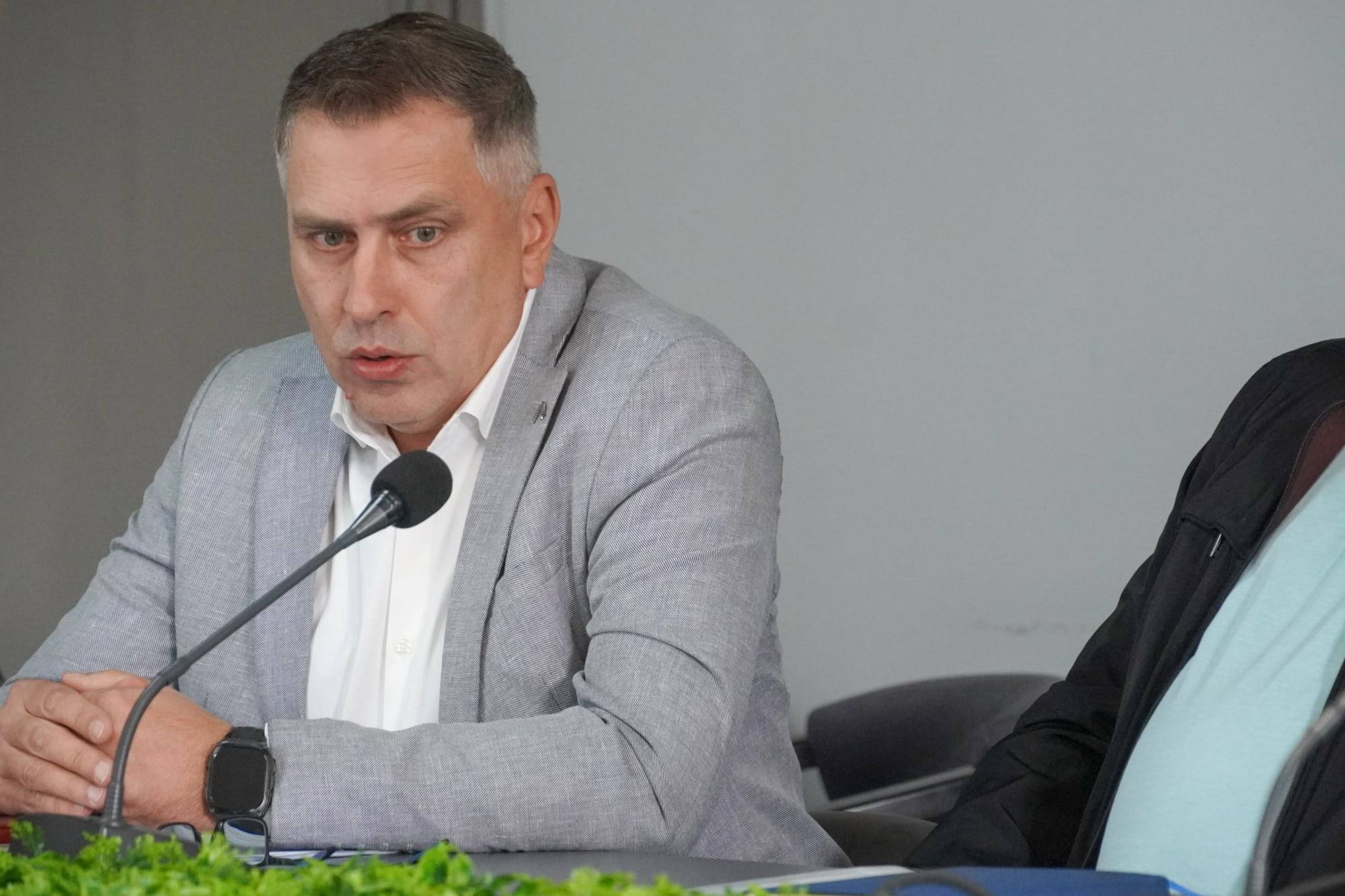 В Ужгородській міській раді під головуванням міського голови Богдана Андріїва відбулася робоча зустріч із представниками будівельного бізнесу, які здійснюють діяльність на території міста
