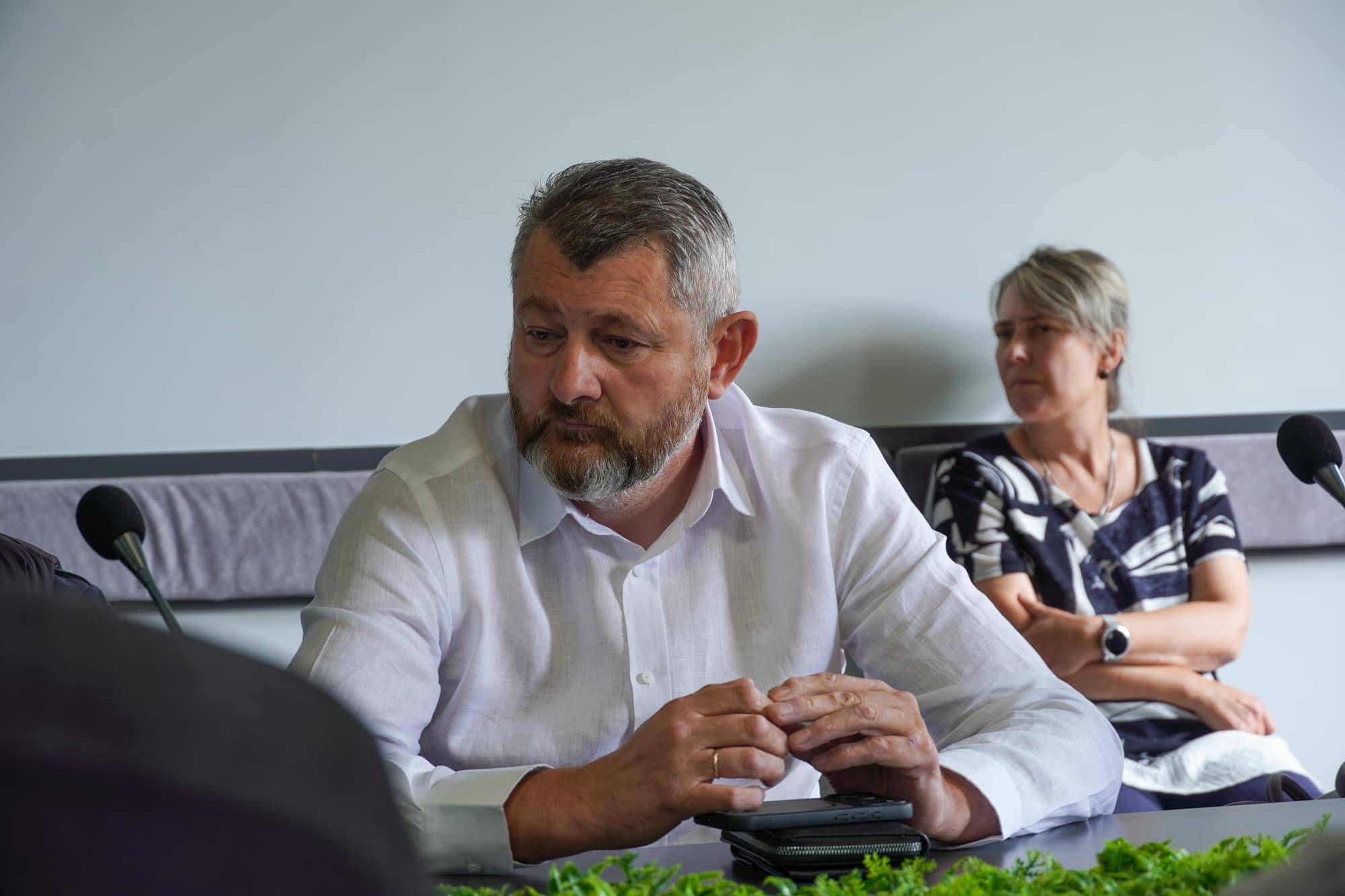 В Ужгородській міській раді під головуванням міського голови Богдана Андріїва відбулася робоча зустріч із представниками будівельного бізнесу, які здійснюють діяльність на території міста