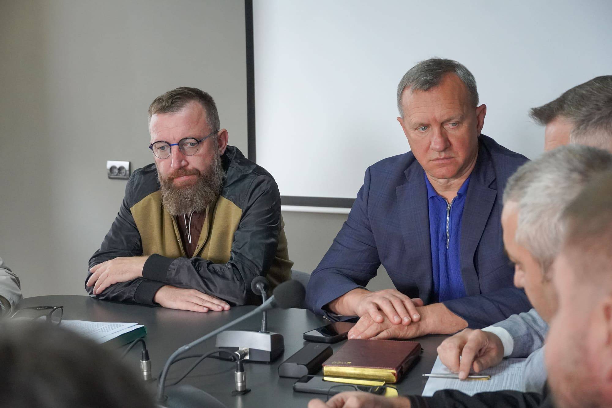В Ужгородській міській раді під головуванням міського голови Богдана Андріїва відбулася робоча зустріч із представниками будівельного бізнесу, які здійснюють діяльність на території міста