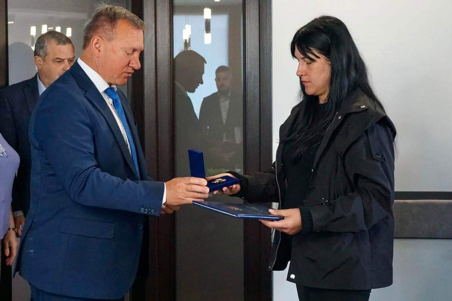 Богдан Андріїв вручив відзнаку 