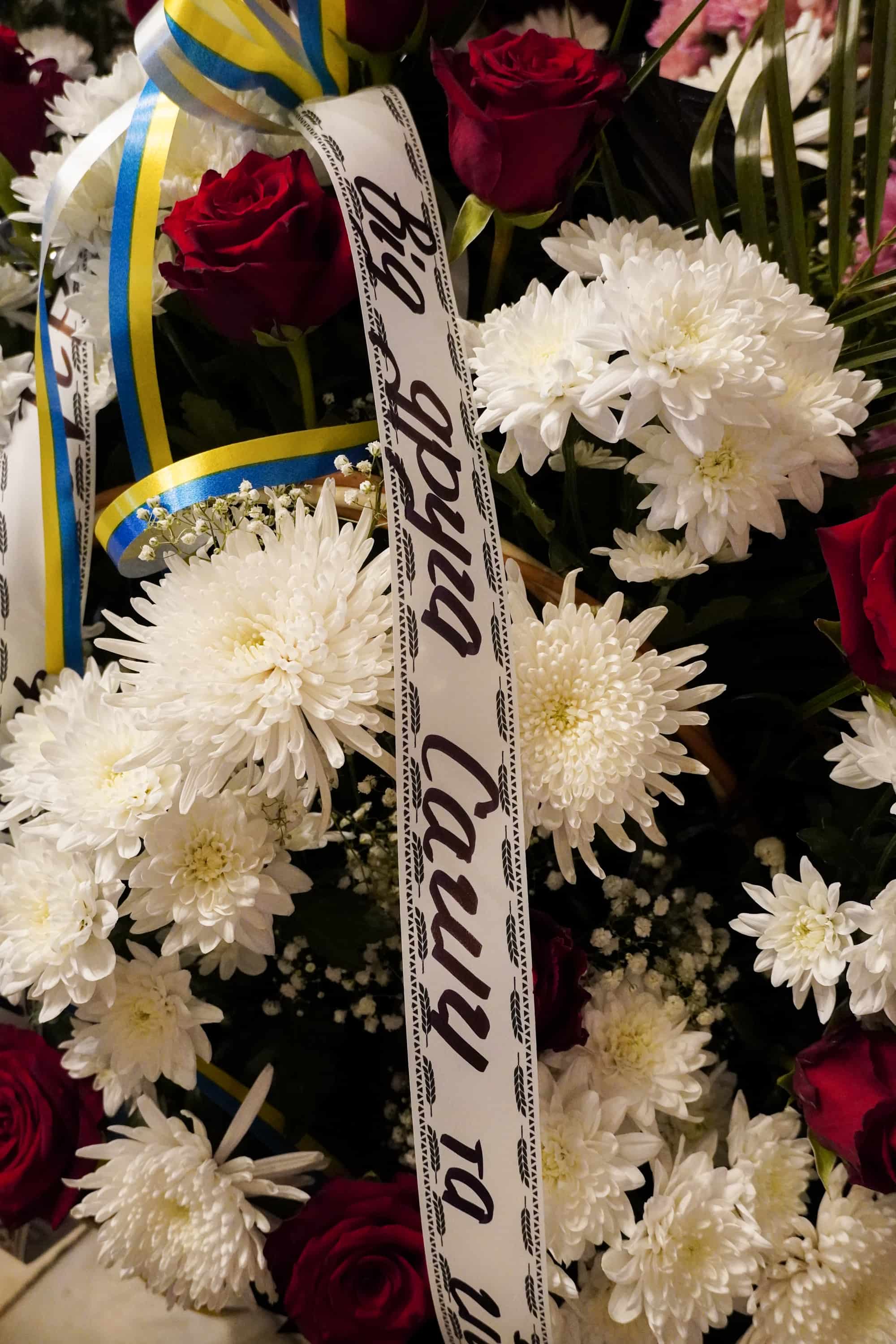 До останнього залишався там, де був потрібен побратимам та рідній Україні: з таким Героєм – 52-річним старшим солдатом Юрієм Сабо – сьогодні попрощався Ужгород