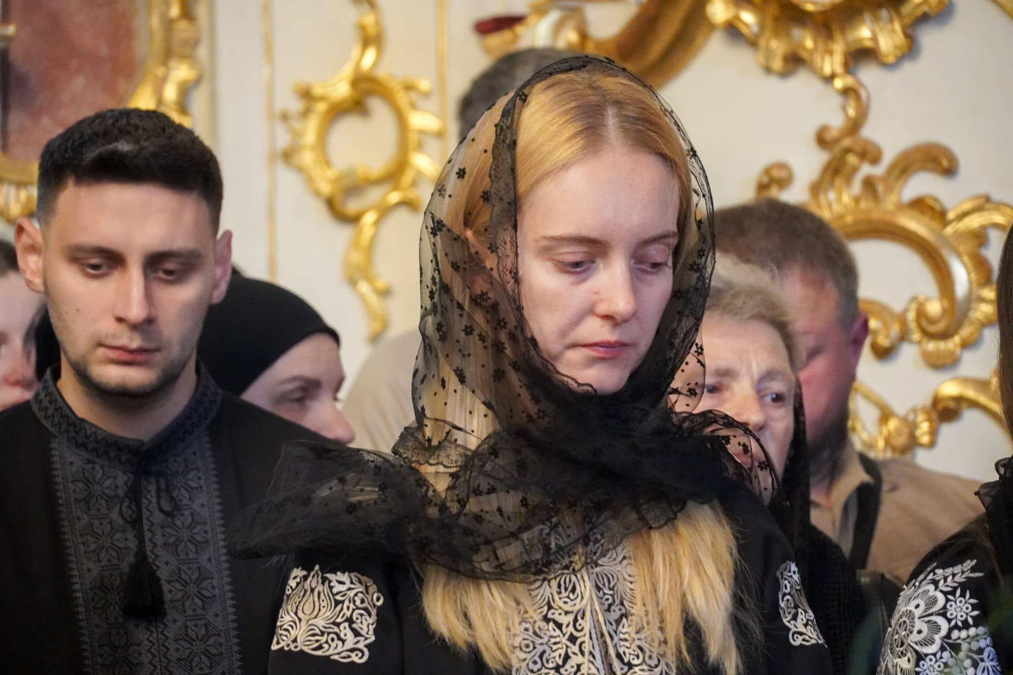 До останнього залишався там, де був потрібен побратимам та рідній Україні: з таким Героєм – 52-річним старшим солдатом Юрієм Сабо – сьогодні попрощався Ужгород