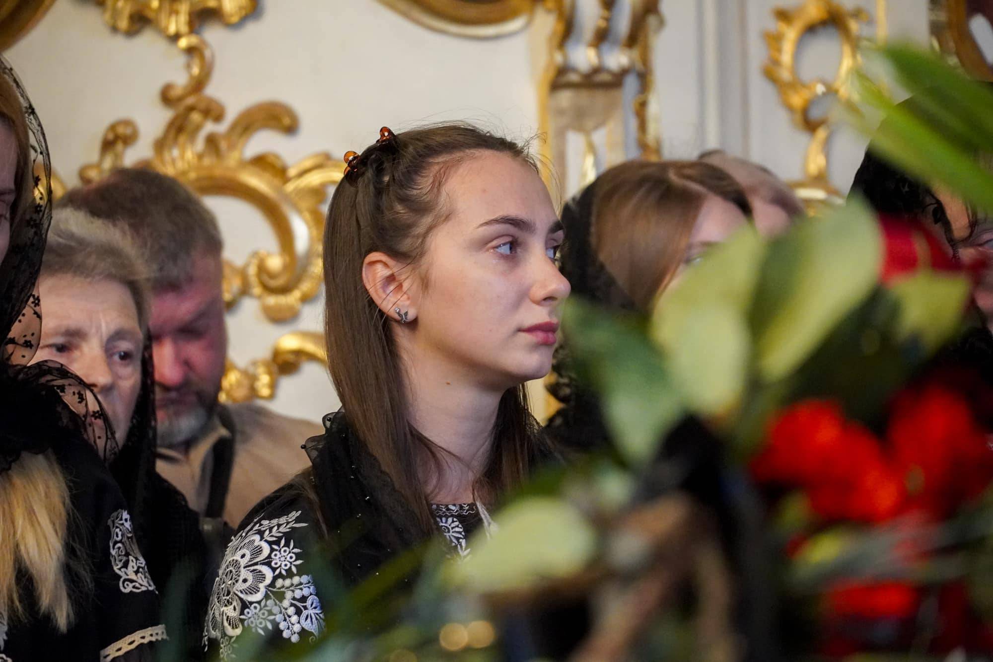 До останнього залишався там, де був потрібен побратимам та рідній Україні: з таким Героєм – 52-річним старшим солдатом Юрієм Сабо – сьогодні попрощався Ужгород