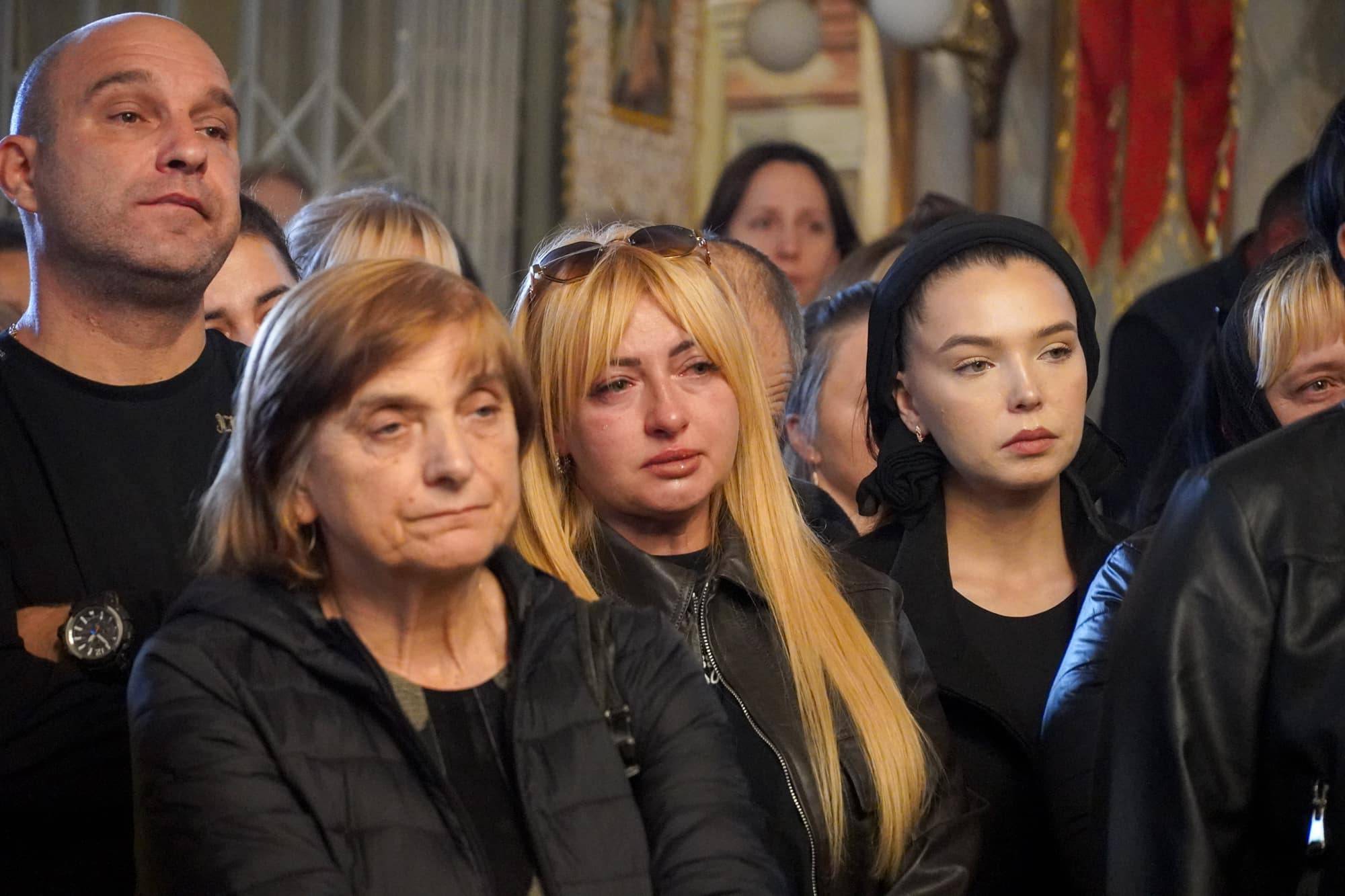 До останнього залишався там, де був потрібен побратимам та рідній Україні: з таким Героєм – 52-річним старшим солдатом Юрієм Сабо – сьогодні попрощався Ужгород